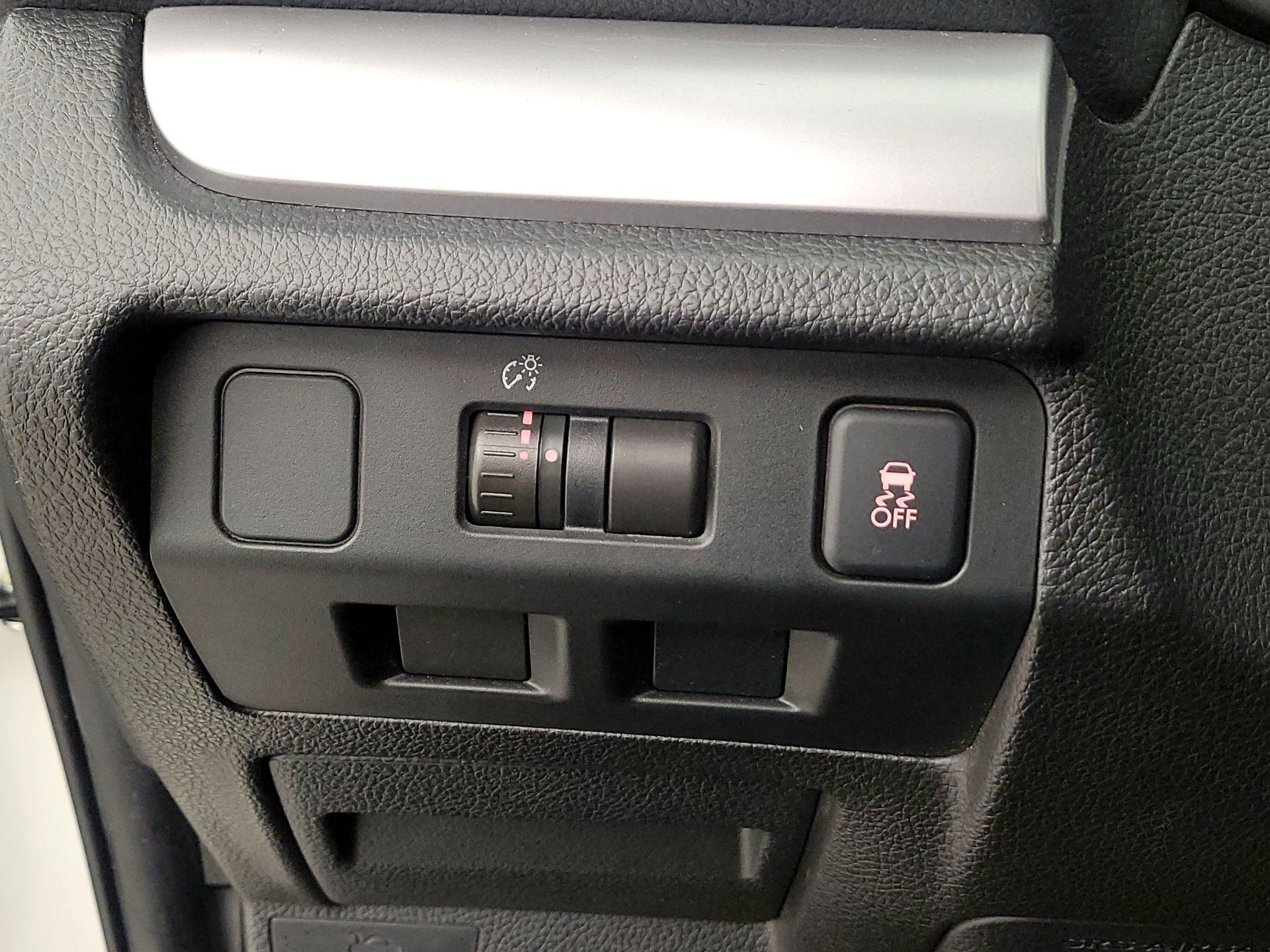 Thumbnail: 2015 Subaru Forester - 13