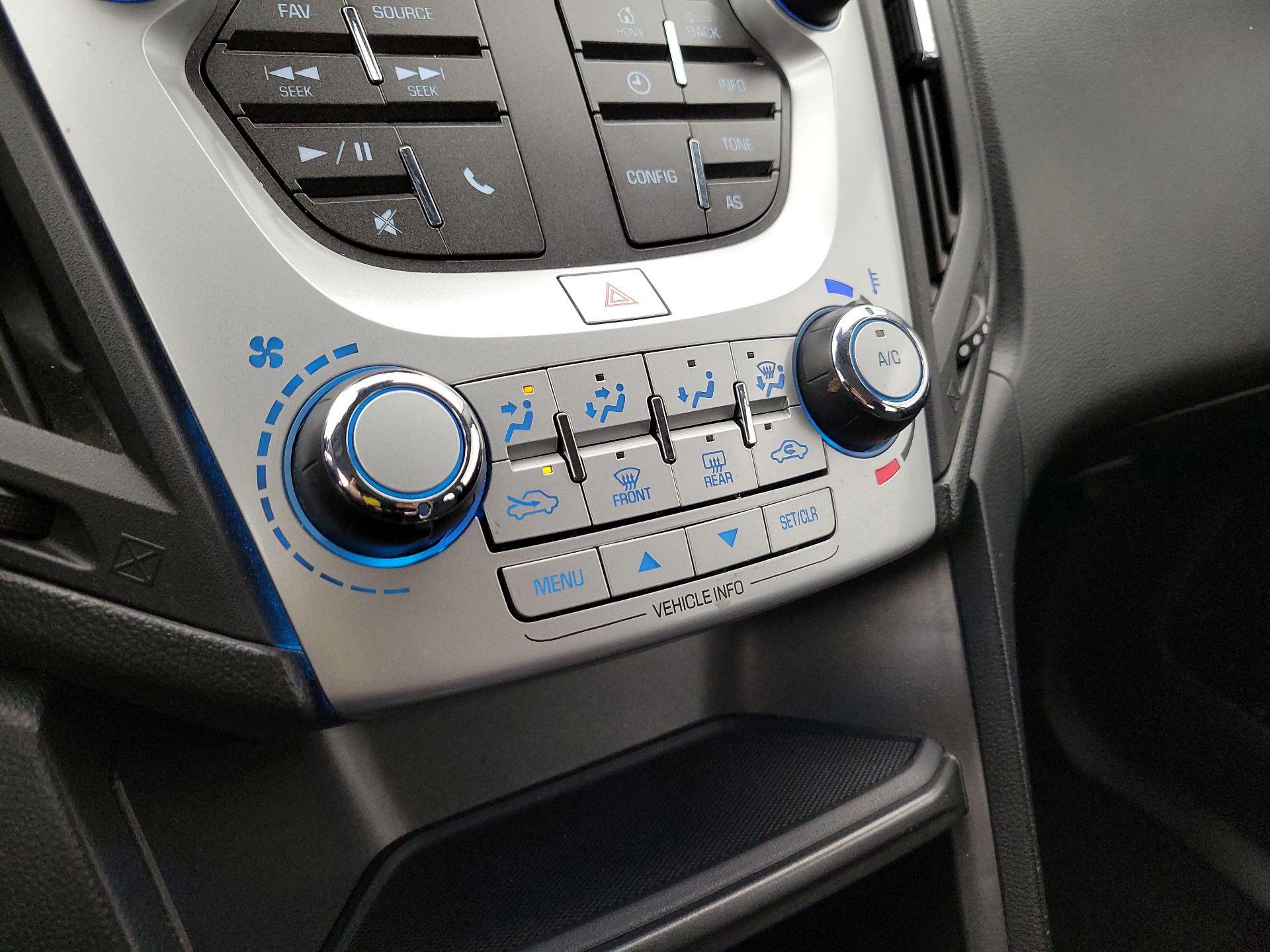 Thumbnail: 2017 Chevrolet Equinox - 15