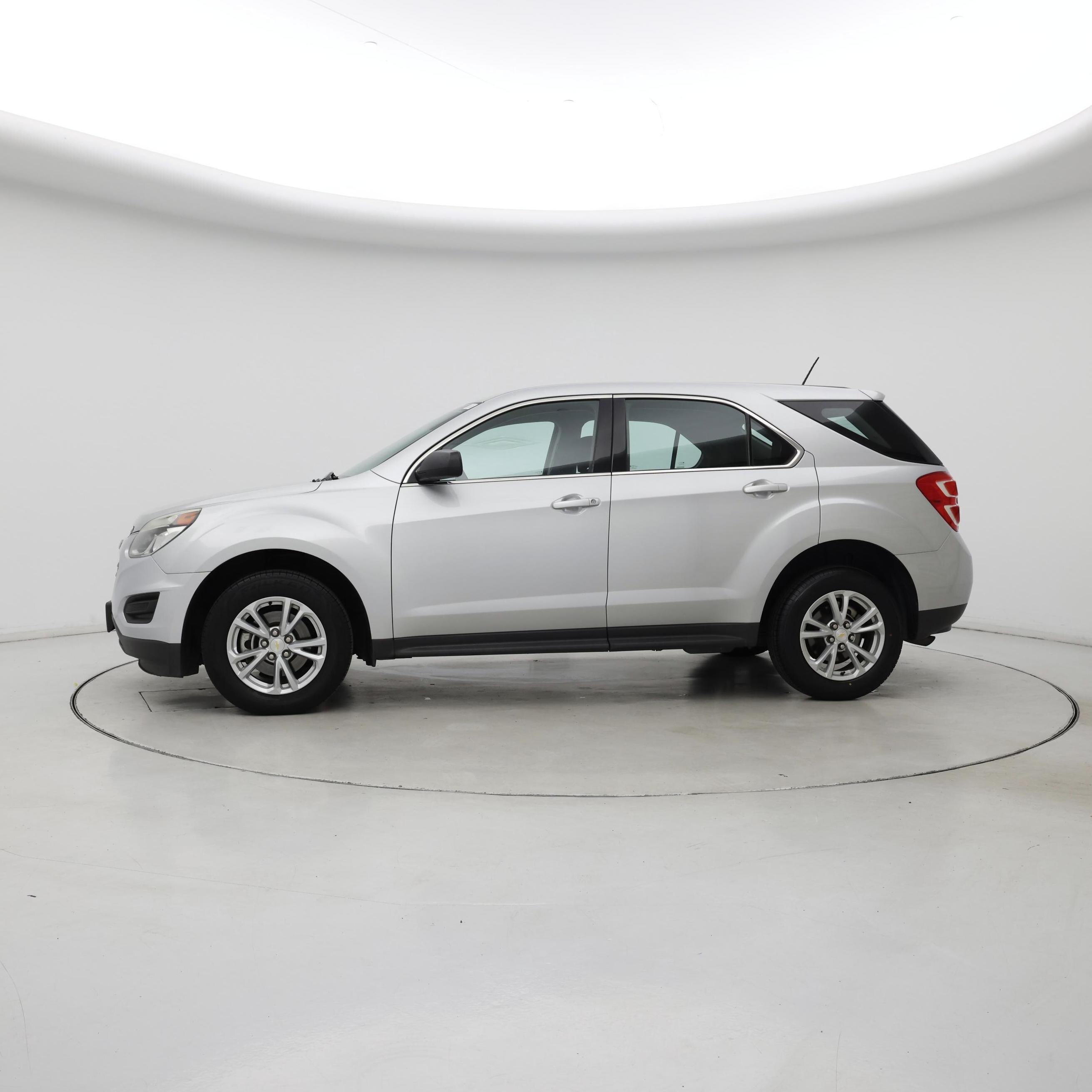 Thumbnail: 2017 Chevrolet Equinox - 3