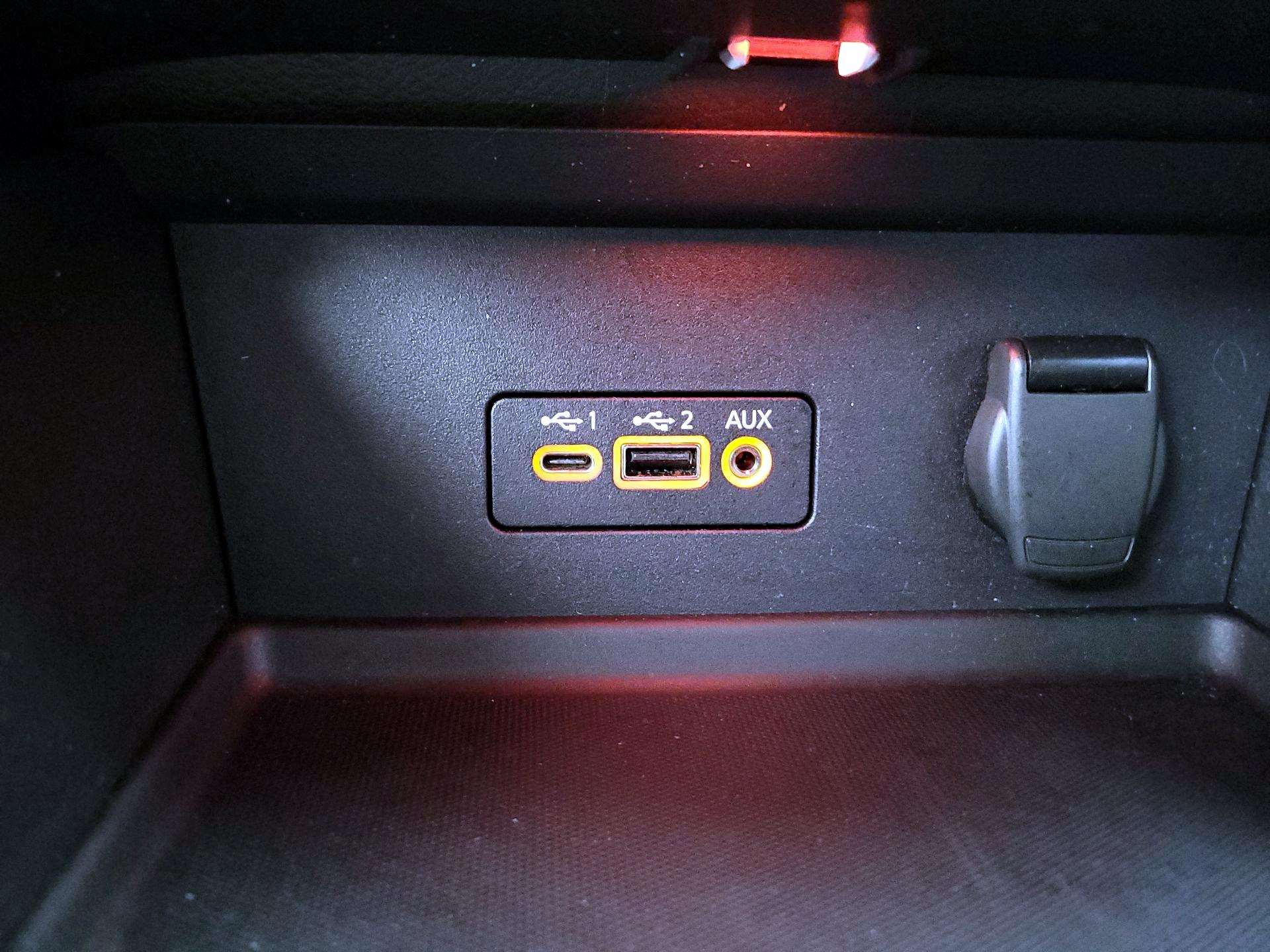 Thumbnail: 2021 Nissan Sentra - 18