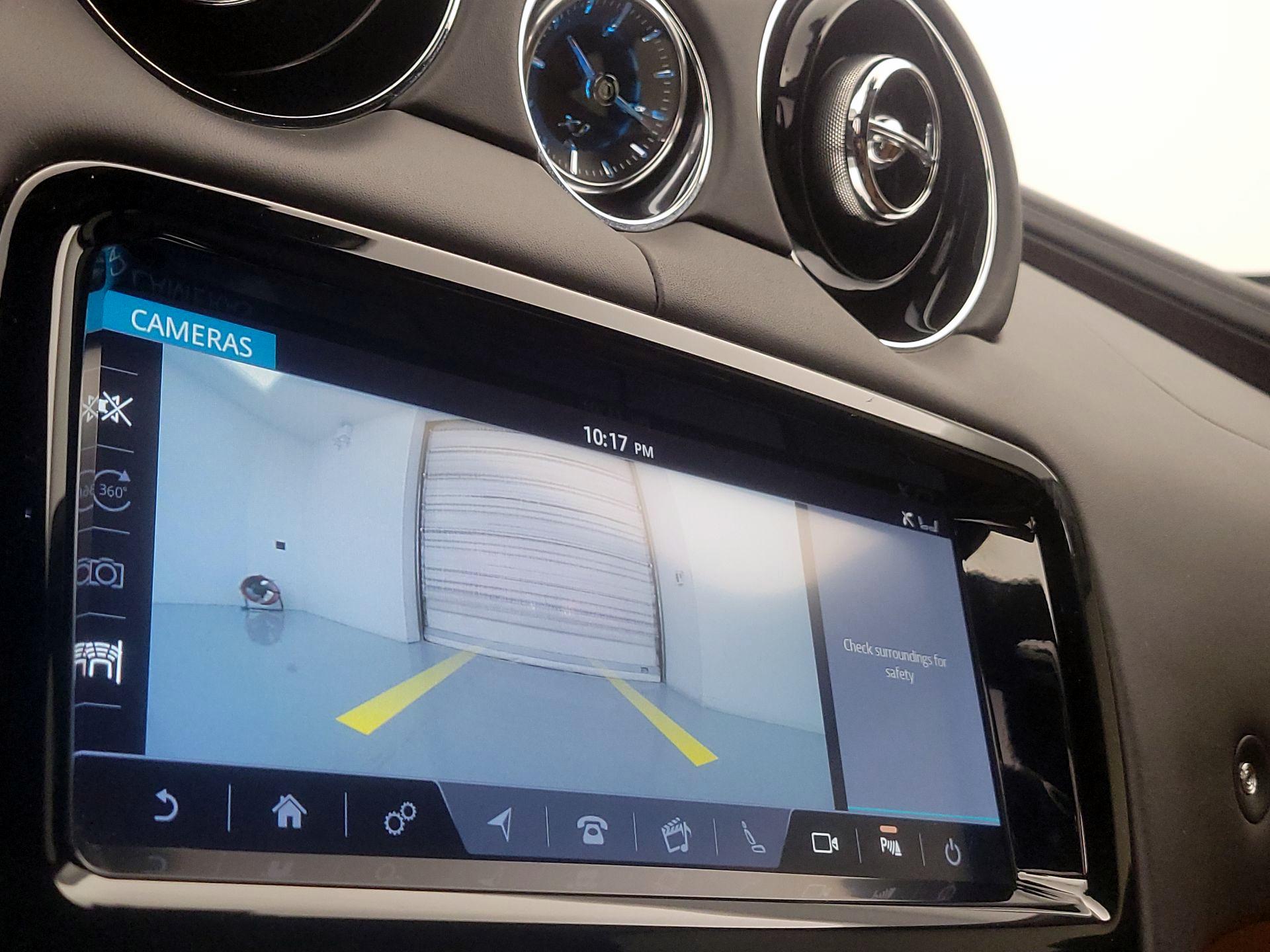 Thumbnail: 2019 Jaguar XJ - 15