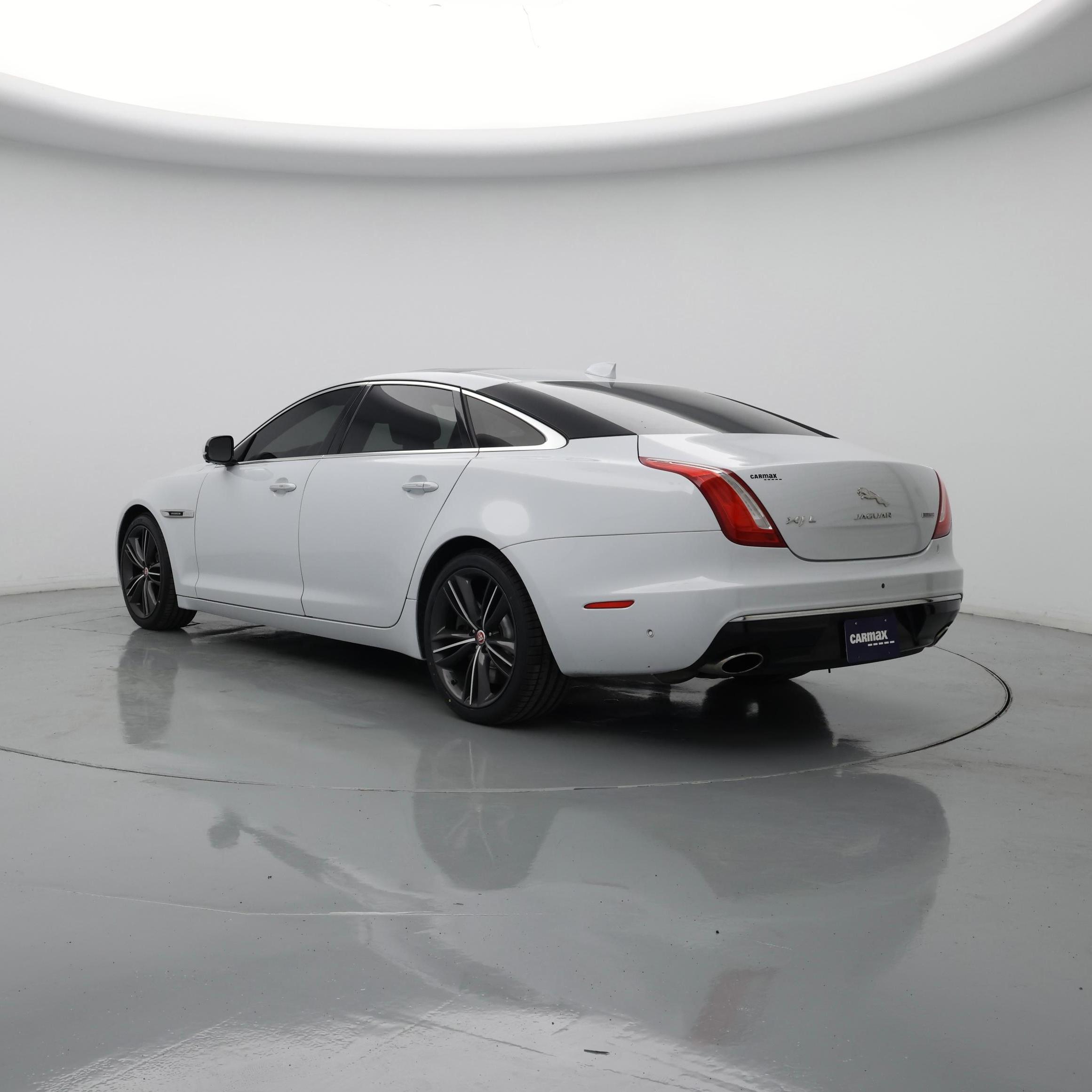 Thumbnail: 2019 Jaguar XJ - 2