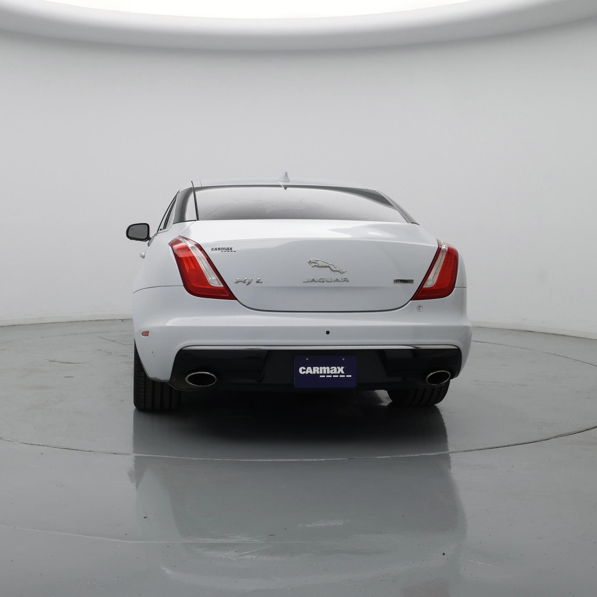 Thumbnail: 2019 Jaguar XJ - 6