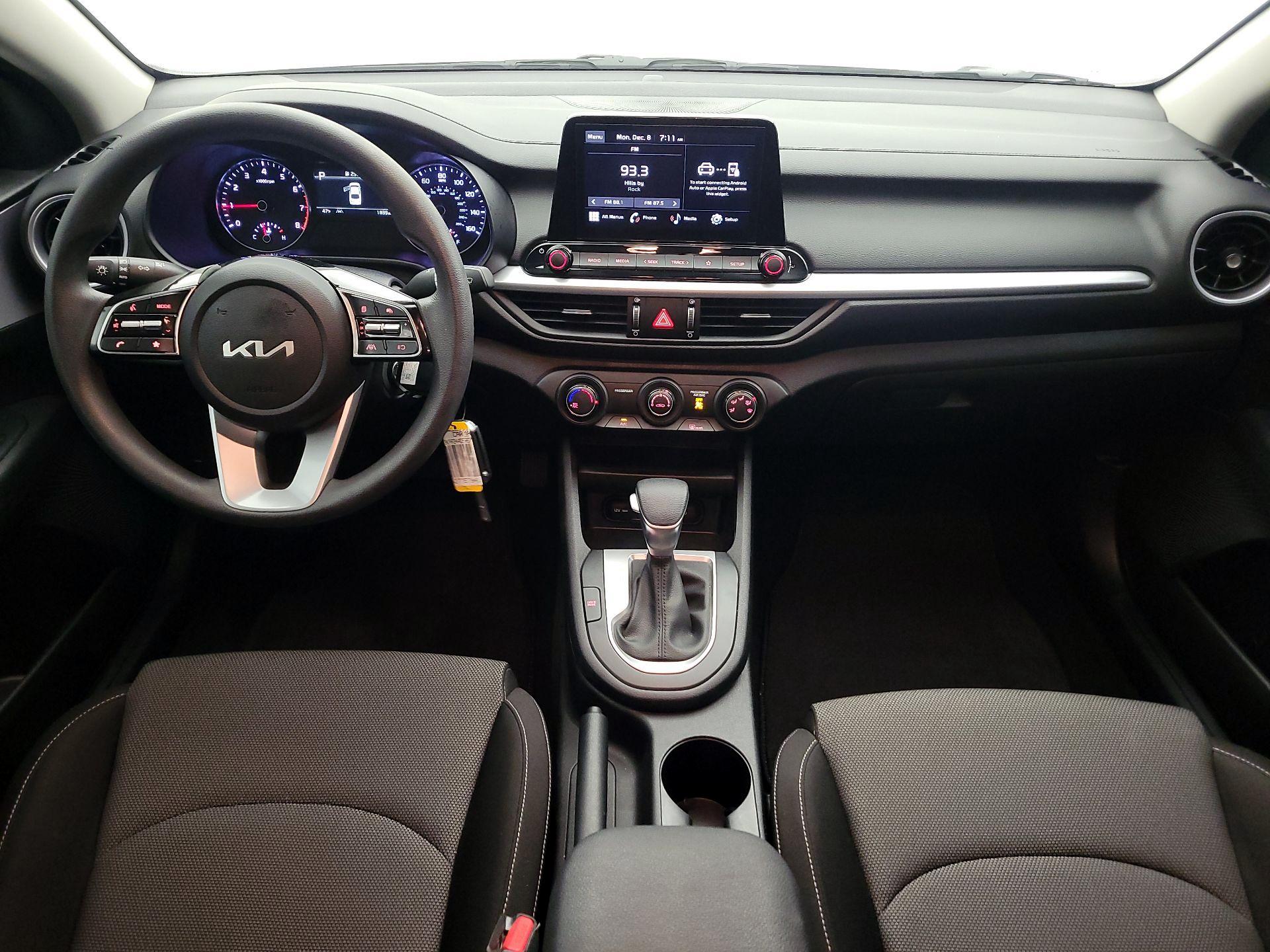 Thumbnail: 2024 Kia Forte - 9