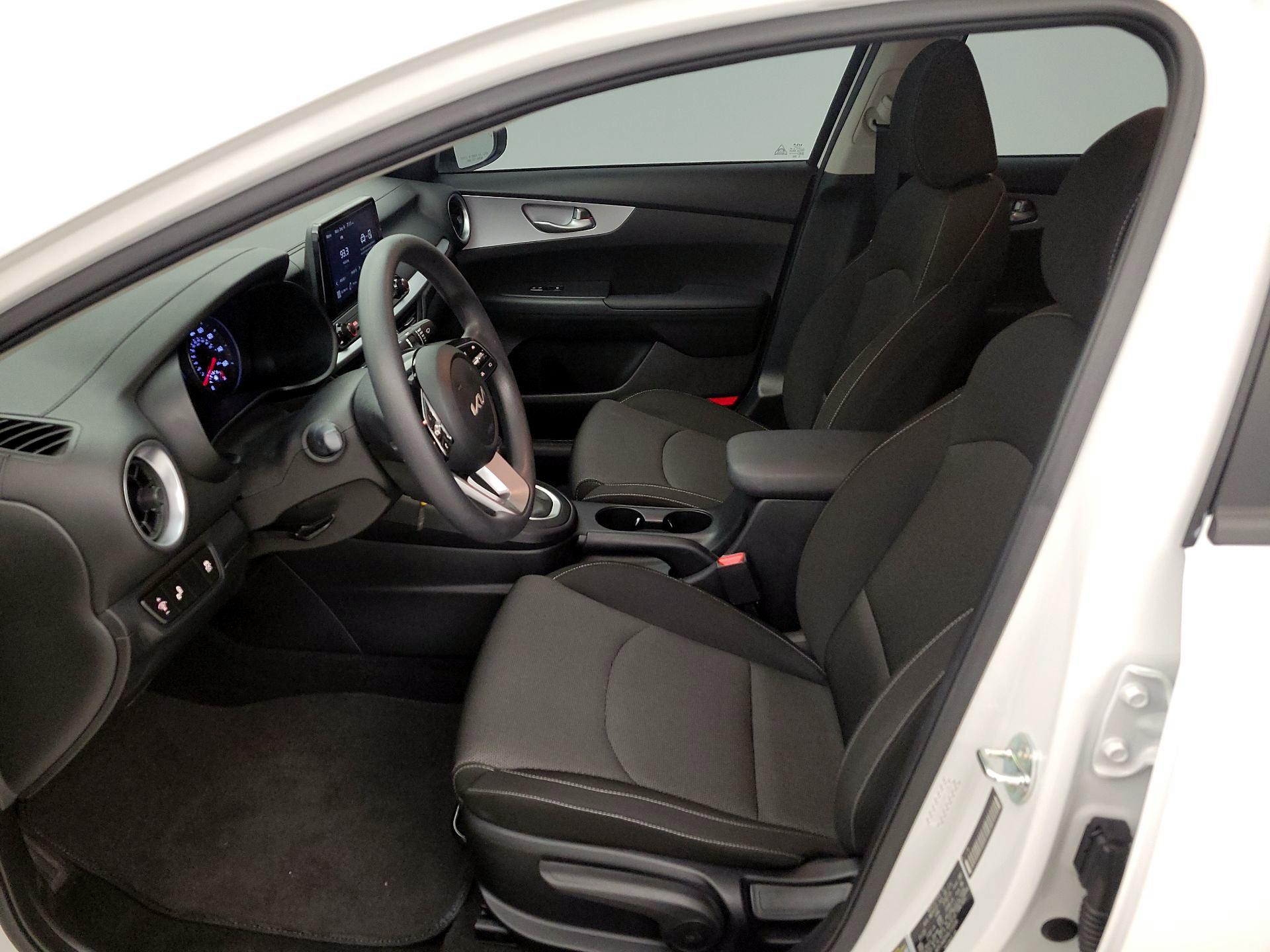 Thumbnail: 2024 Kia Forte - 11