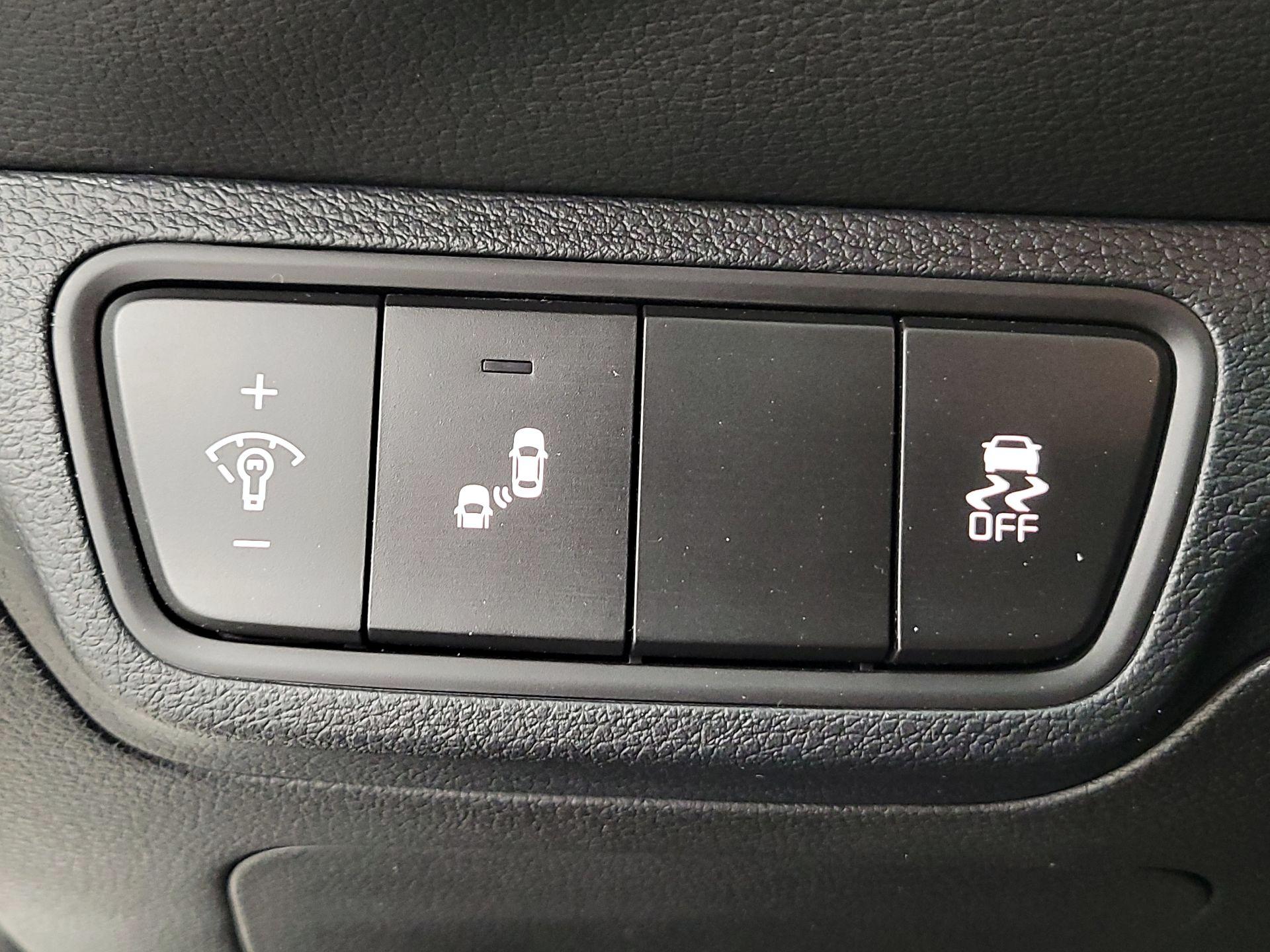 Thumbnail: 2024 Kia Forte - 13