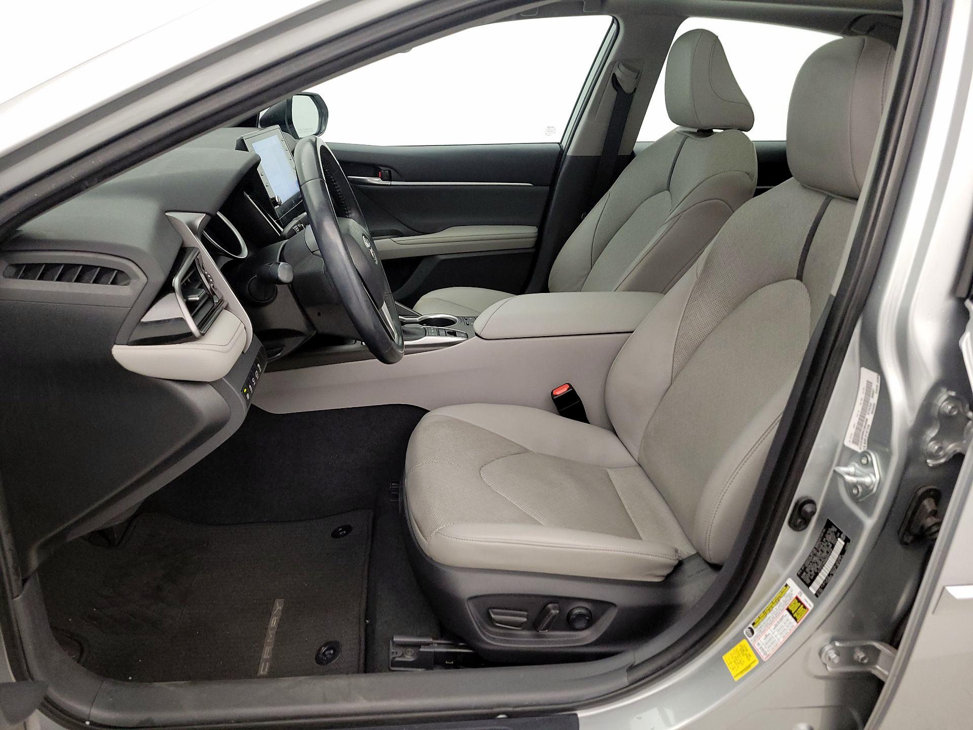 Thumbnail: 2022 Toyota Camry - 11