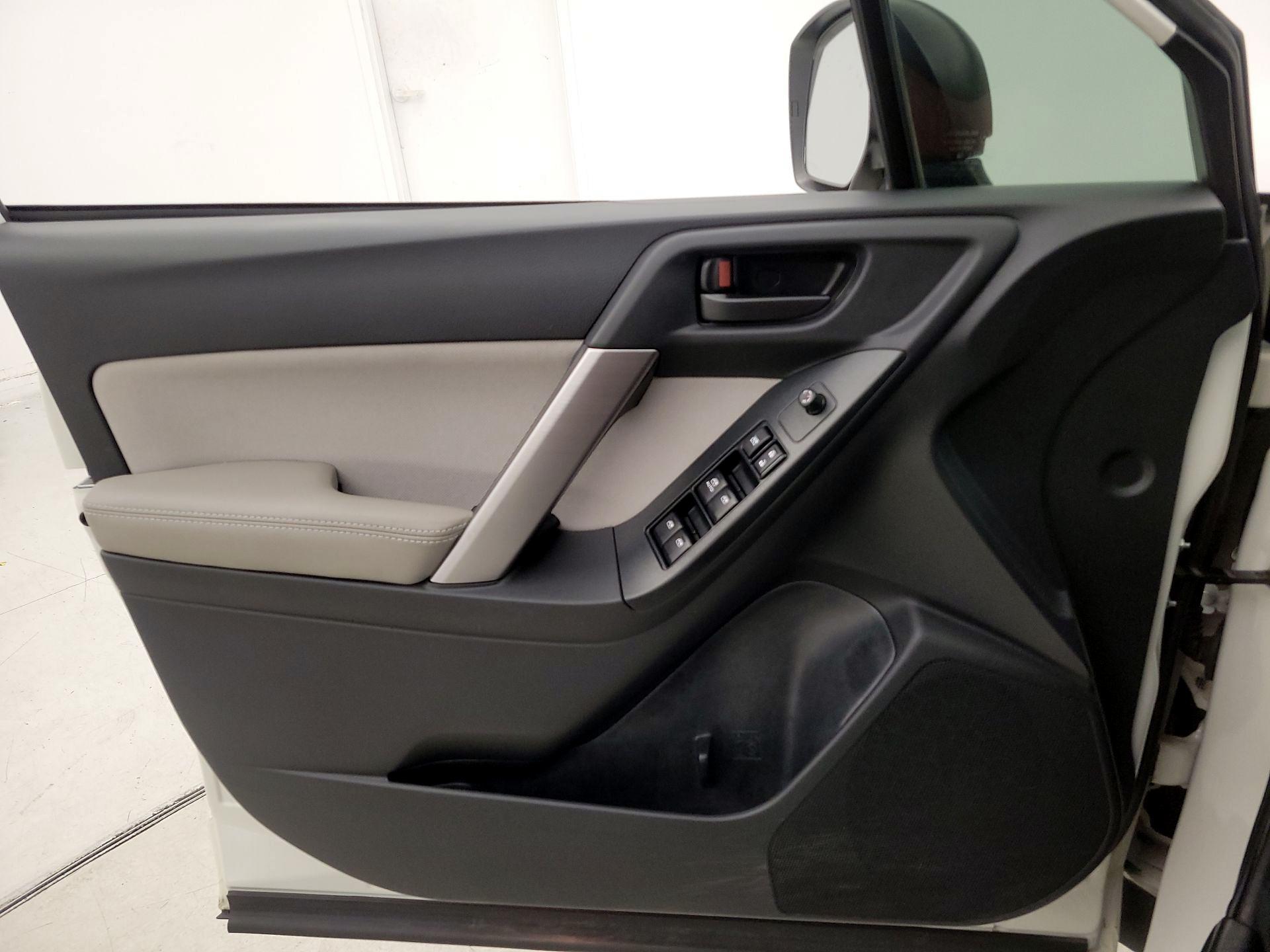 Thumbnail: 2016 Subaru Forester - 12