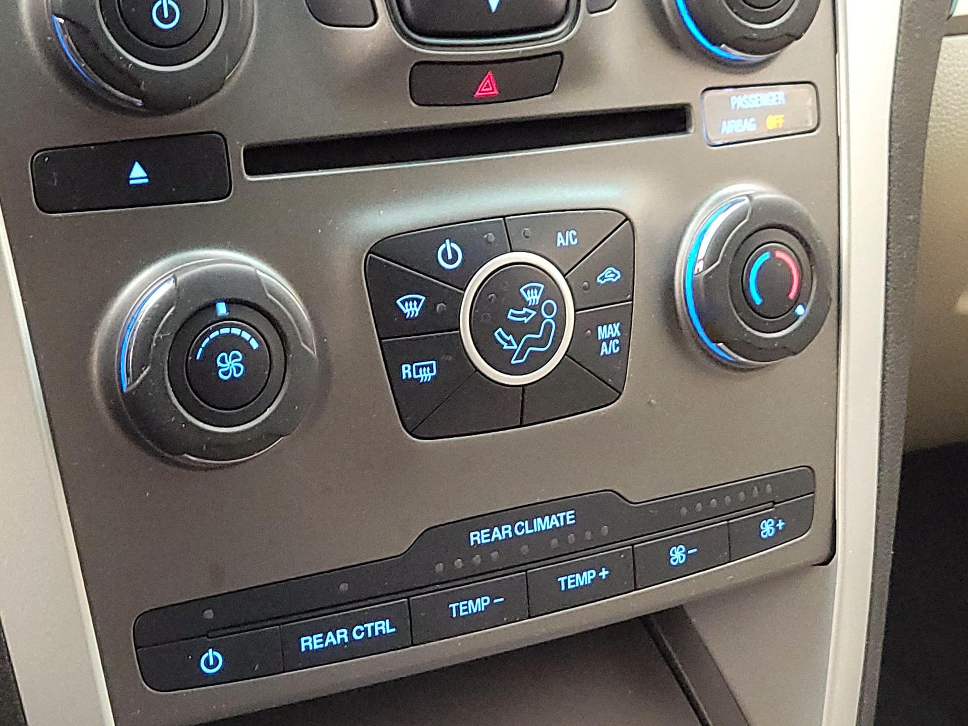 Thumbnail: 2014 Ford Explorer - 15