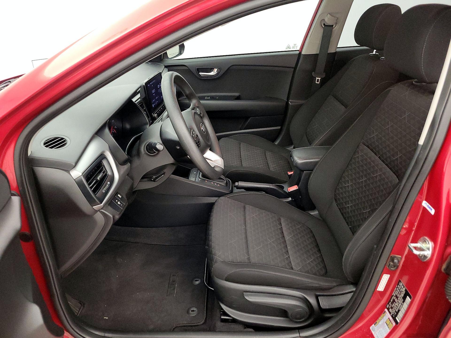 Thumbnail: 2021 Kia Rio - 11