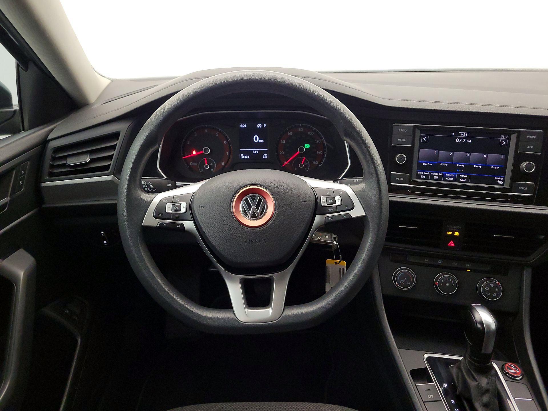 Thumbnail: 2021 Volkswagen Jetta - 10