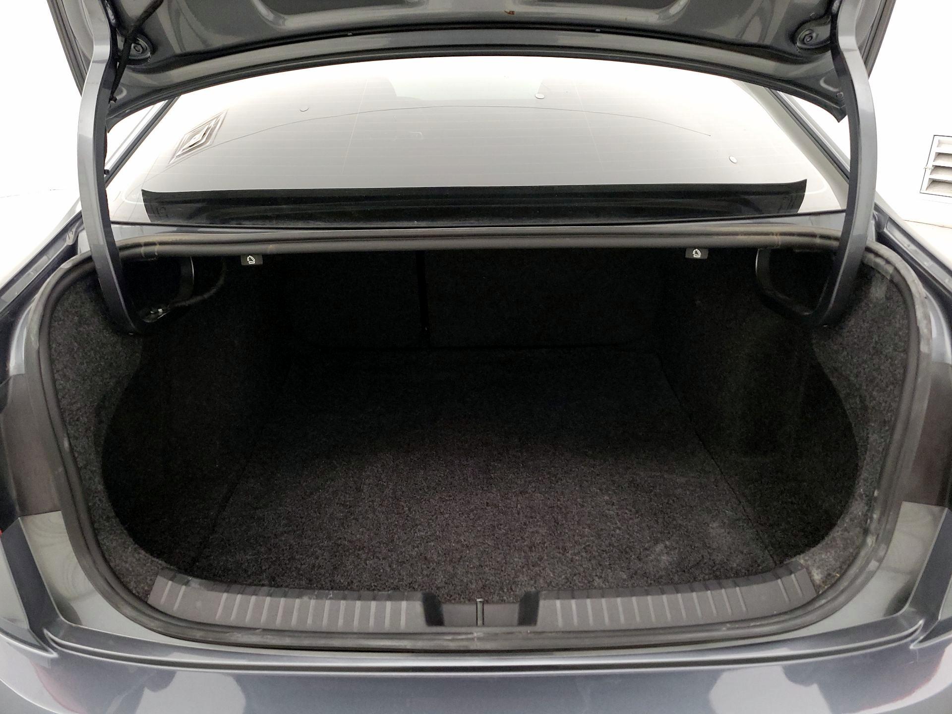 Thumbnail: 2021 Volkswagen Jetta - 20