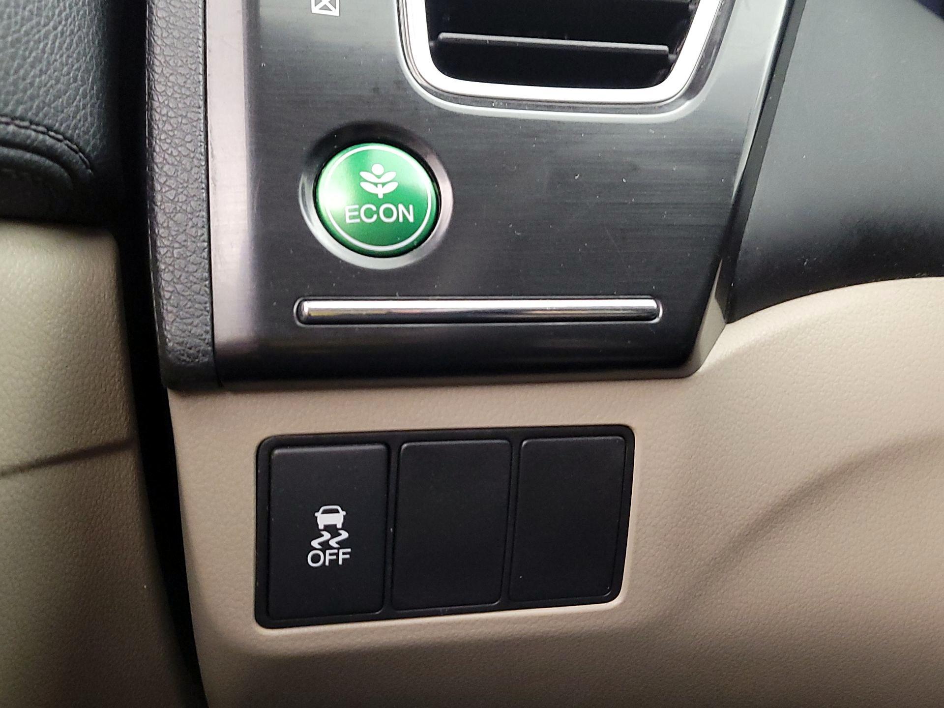 Thumbnail: 2014 Honda Civic - 13