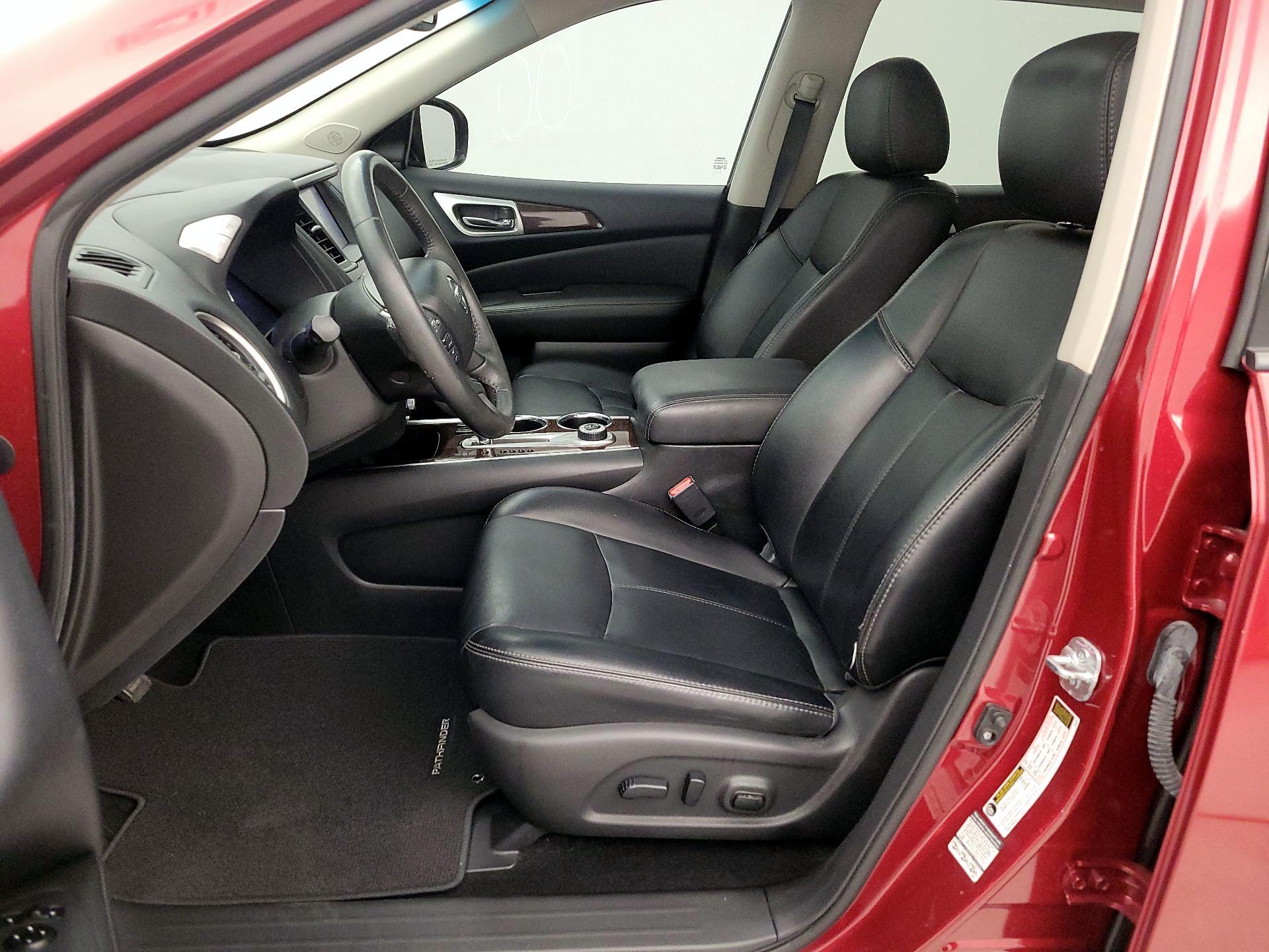 Thumbnail: 2015 Nissan Pathfinder - 11