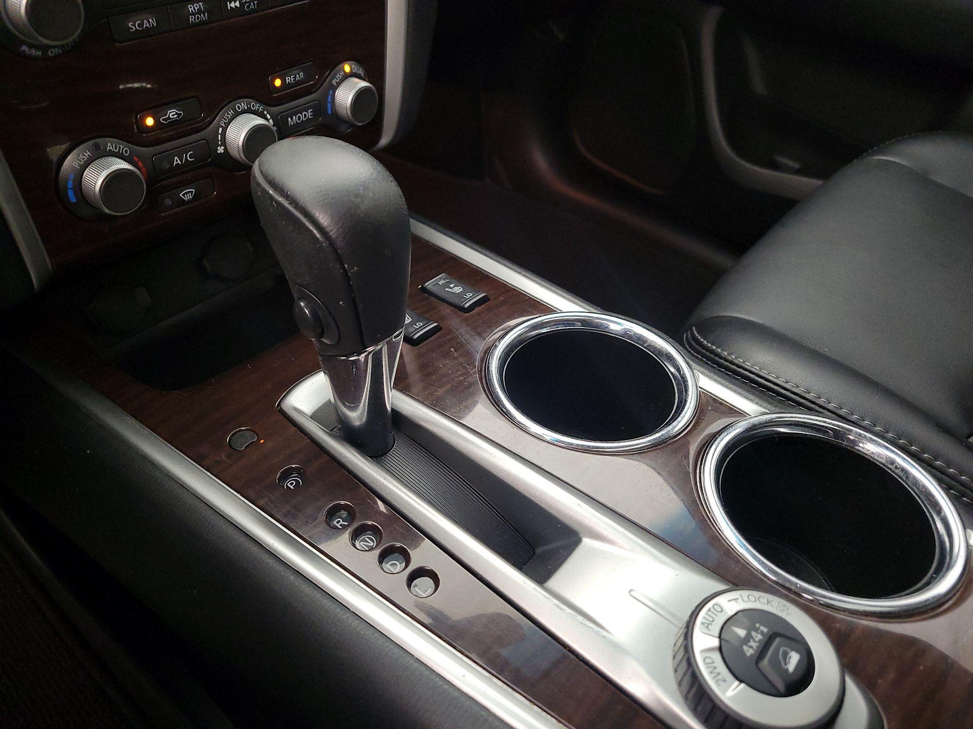 Thumbnail: 2015 Nissan Pathfinder - 18