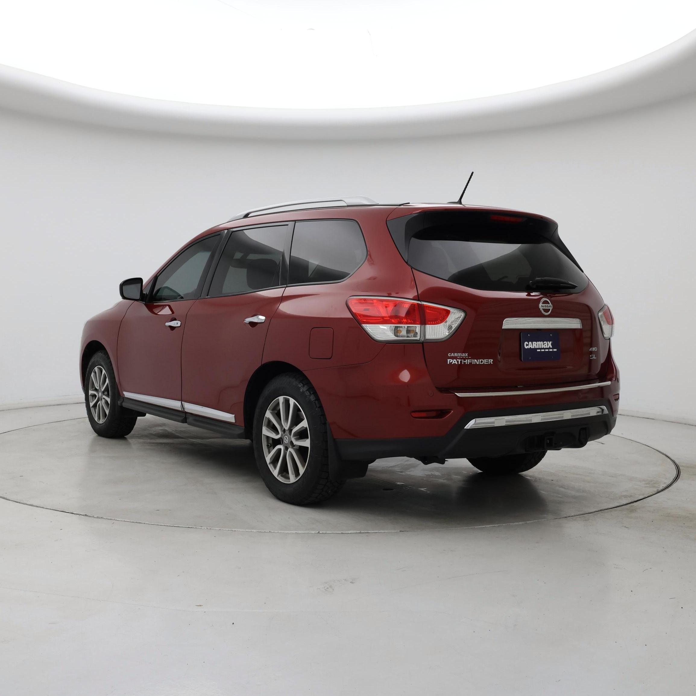 Thumbnail: 2015 Nissan Pathfinder - 2