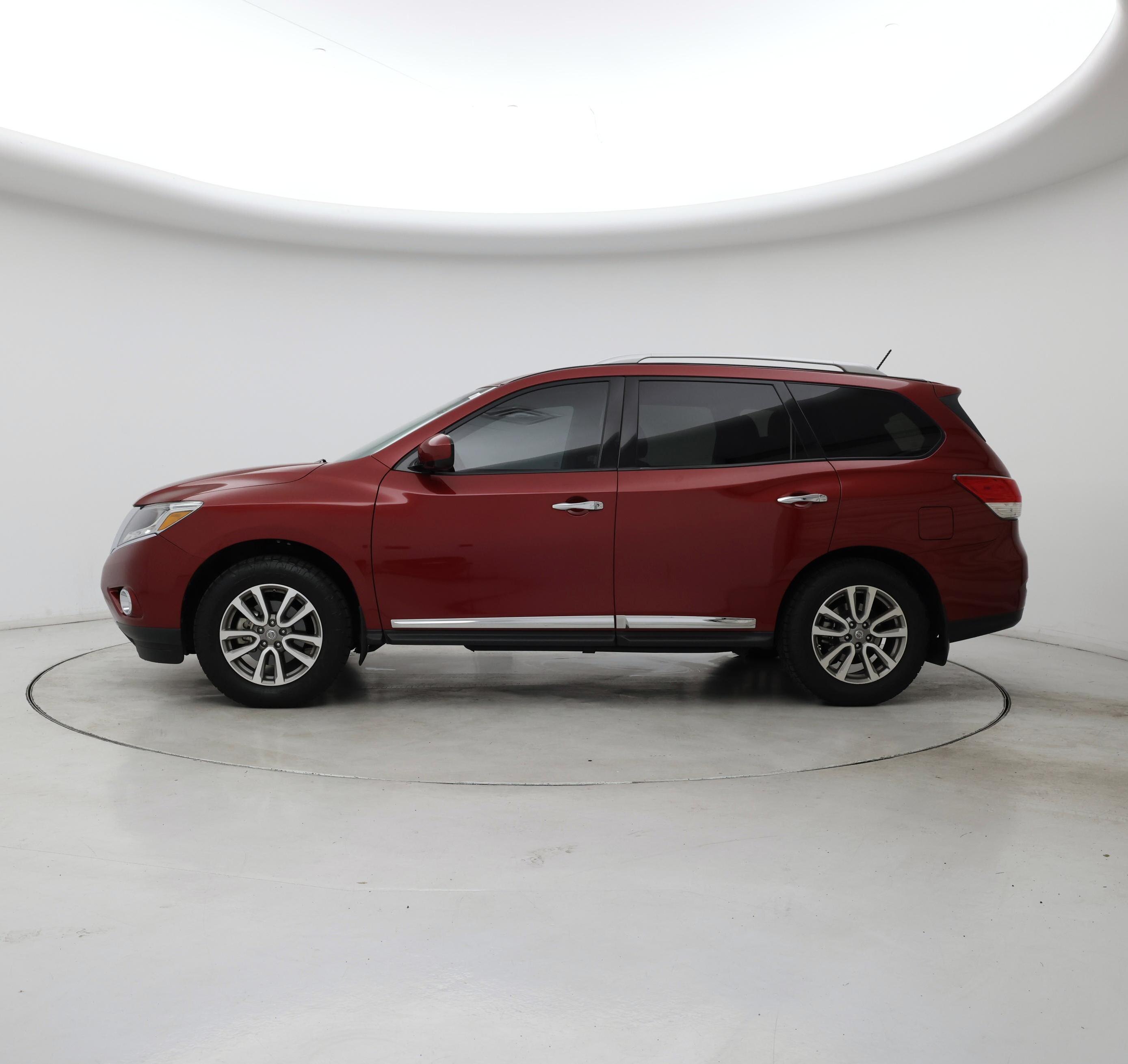 Thumbnail: 2015 Nissan Pathfinder - 3