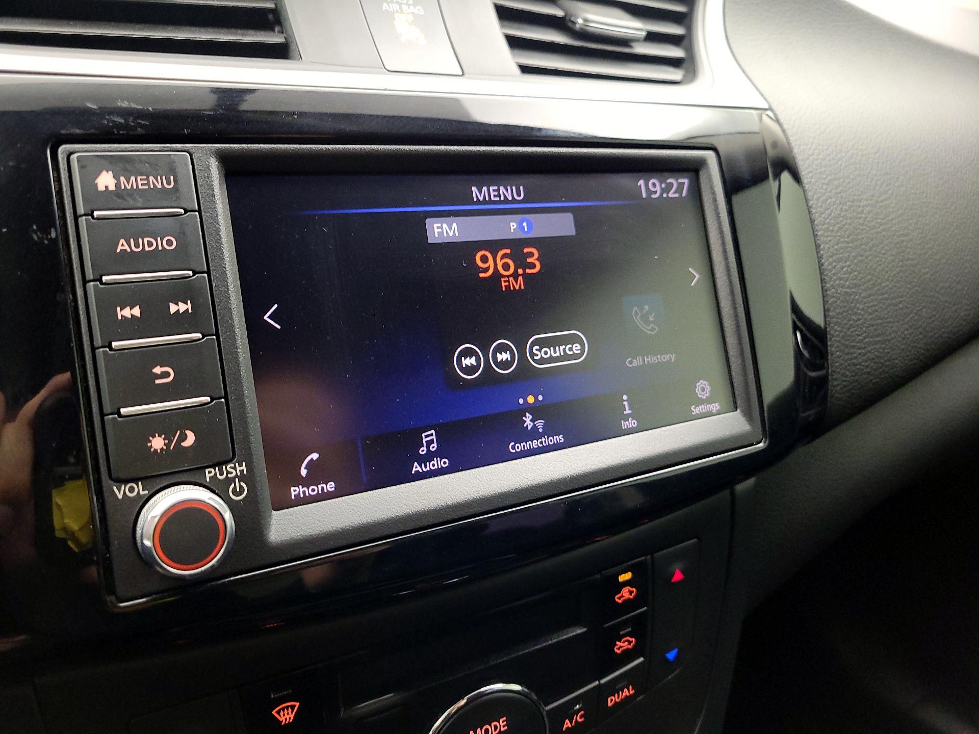 Thumbnail: 2019 Nissan Sentra - 15