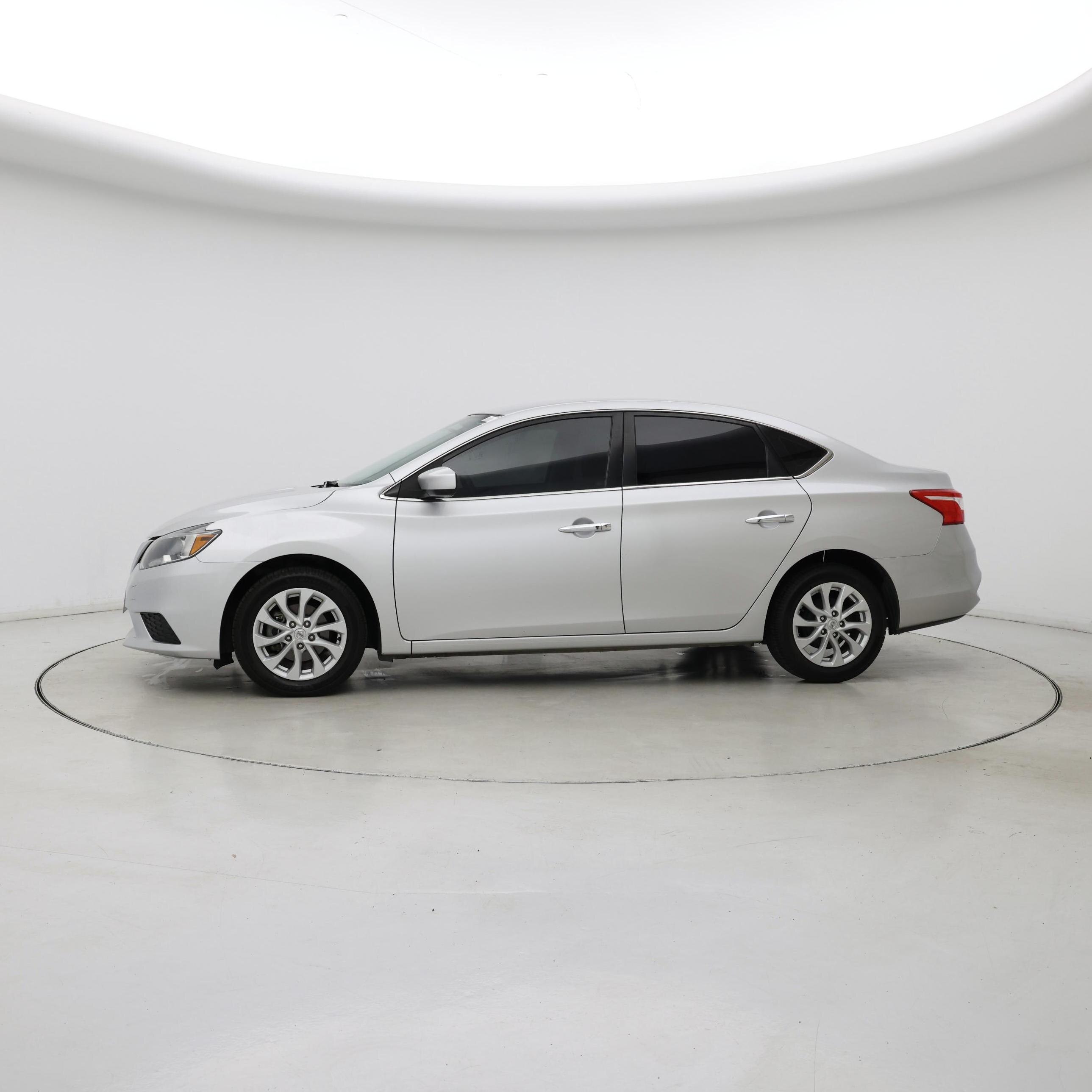 Thumbnail: 2019 Nissan Sentra - 3