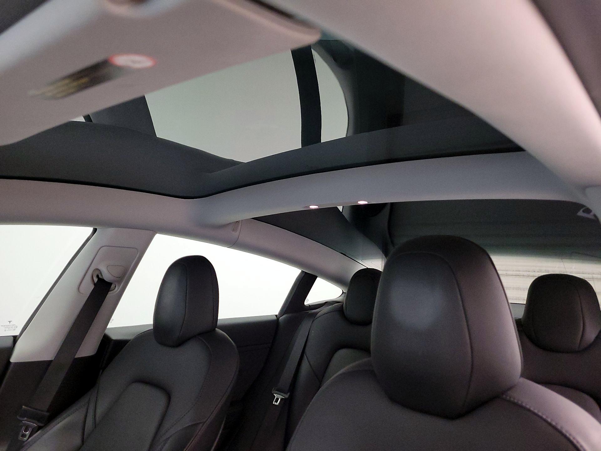 Thumbnail: 2020 Tesla Model 3 - 18