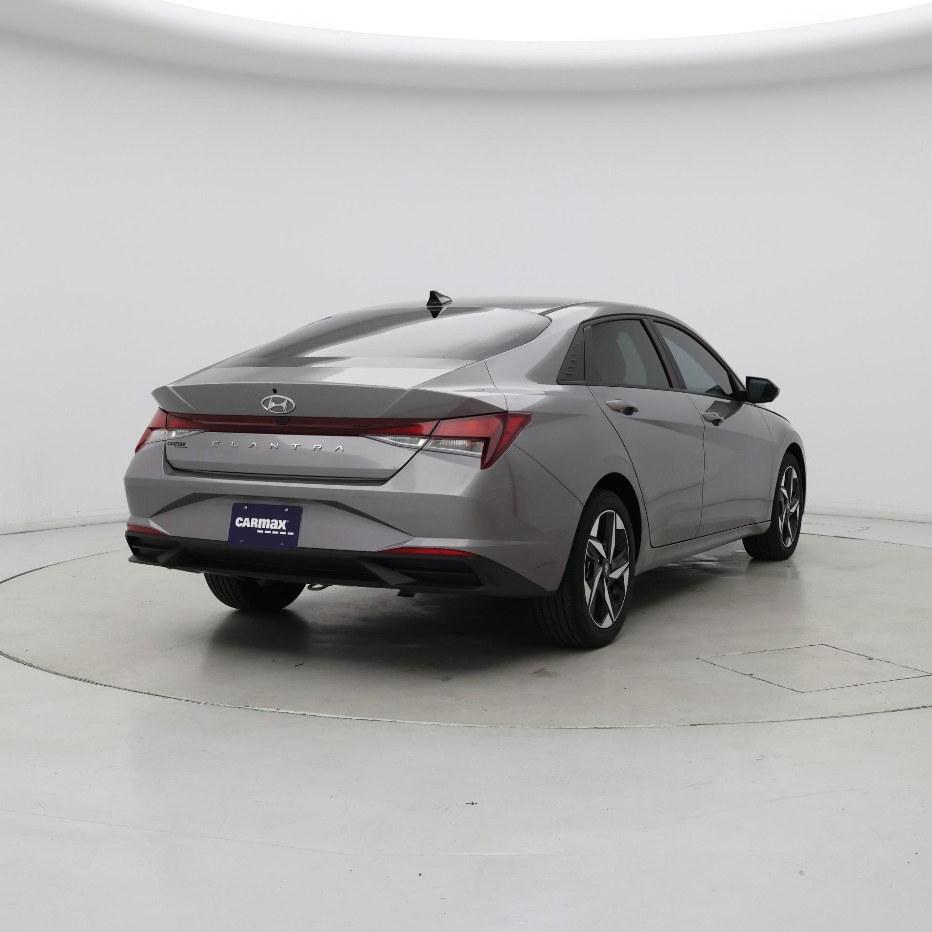 Thumbnail: 2023 Hyundai Elantra - 8