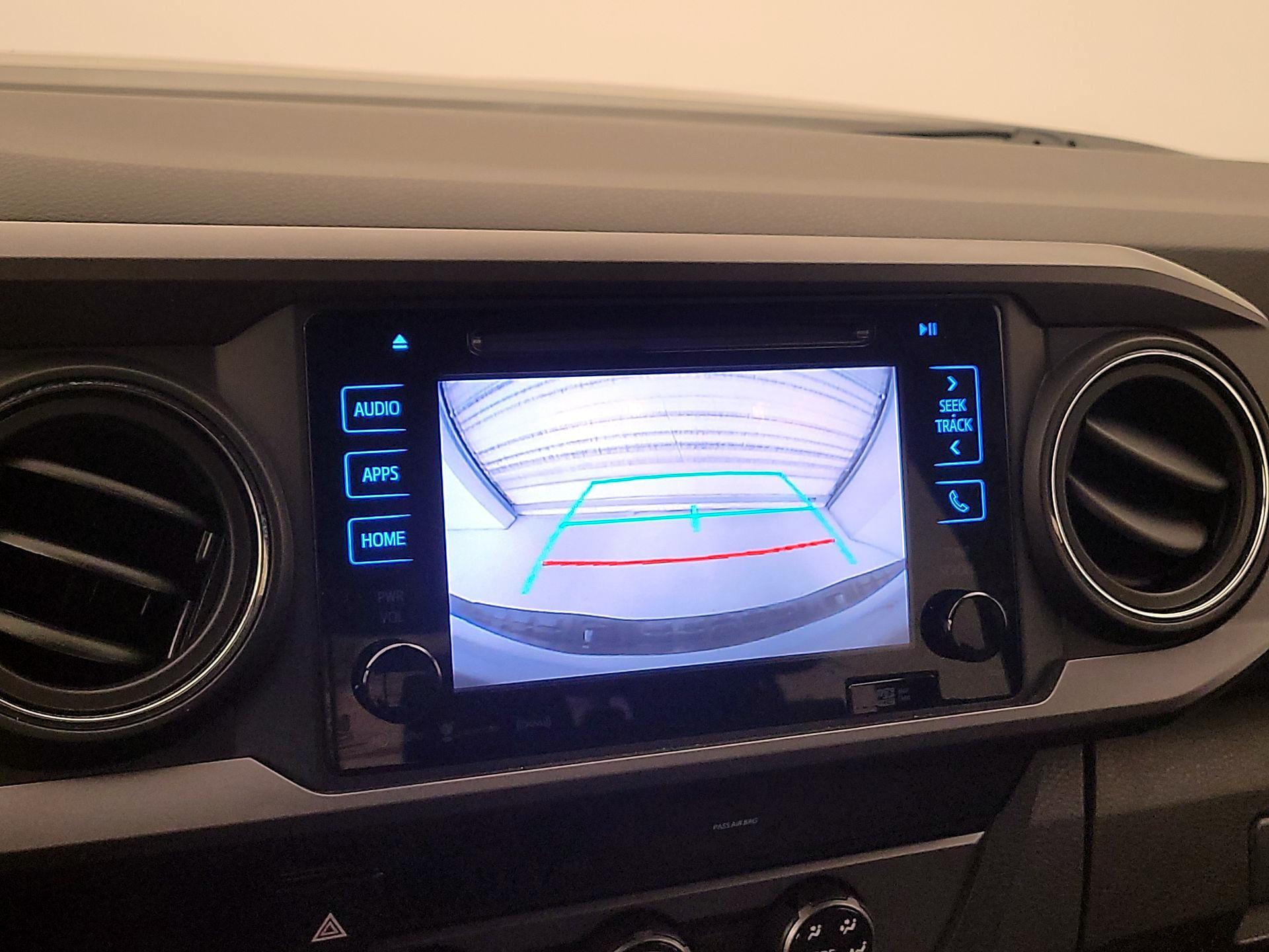 Thumbnail: 2018 Toyota Tacoma - 15