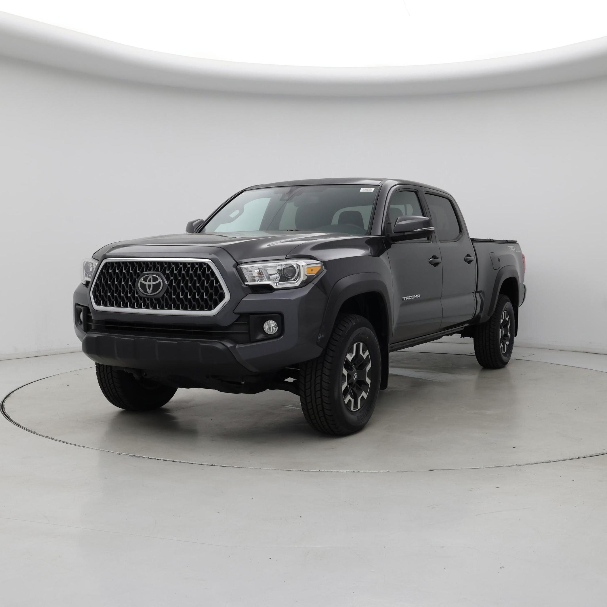 Thumbnail: 2018 Toyota Tacoma - 4