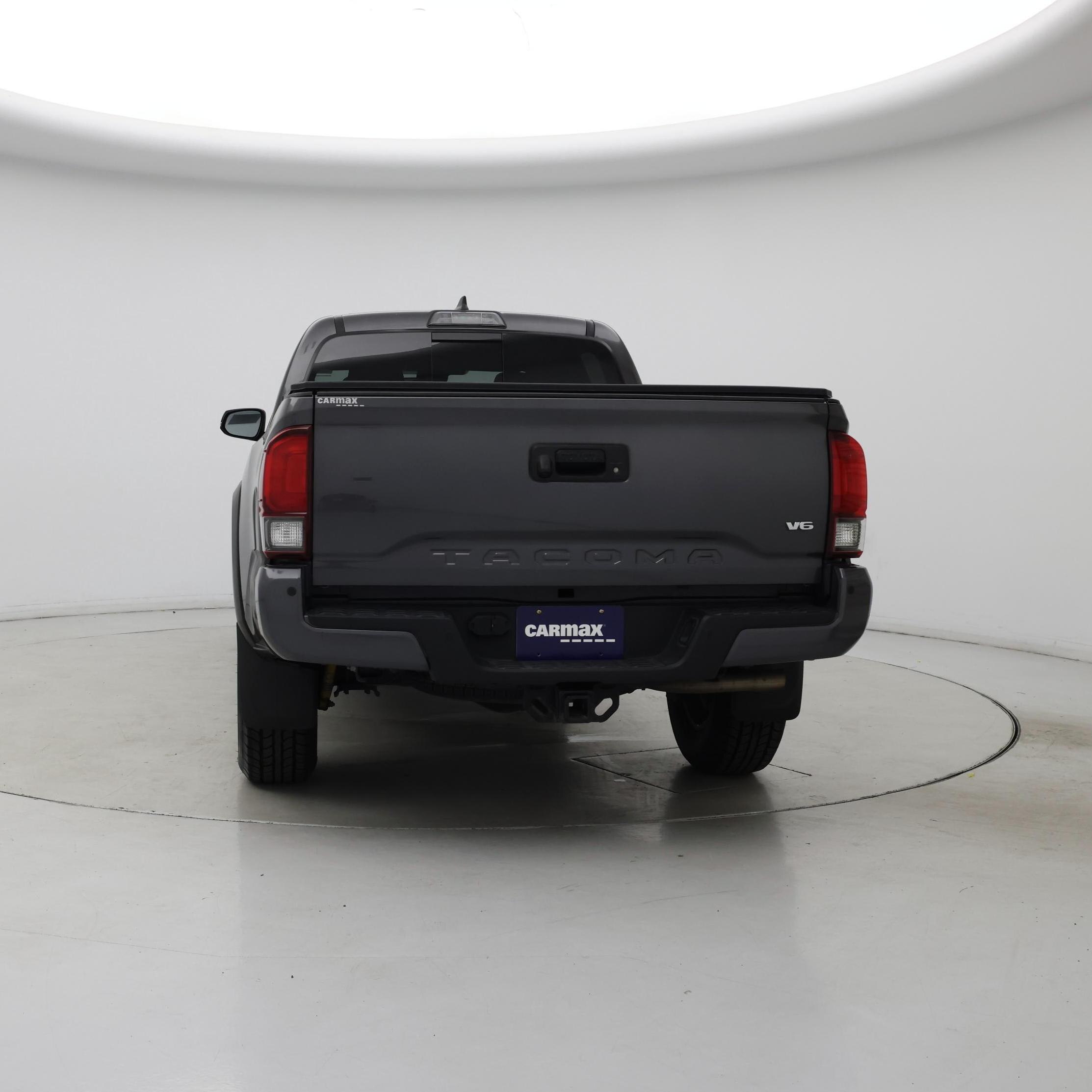 Thumbnail: 2018 Toyota Tacoma - 6