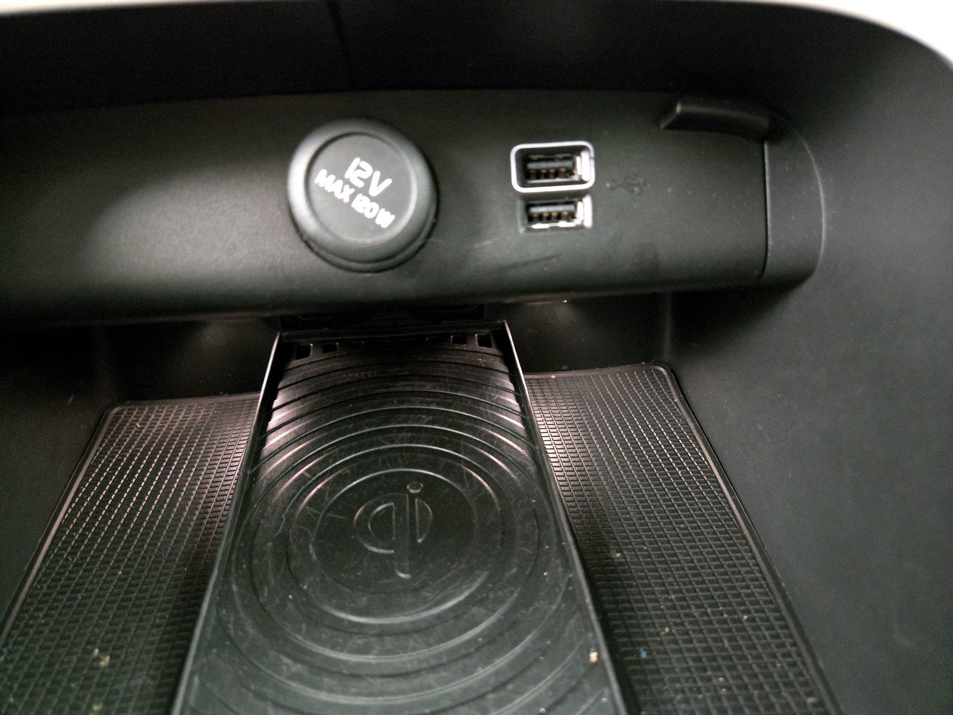 Thumbnail: 2019 Volvo XC40 - 18