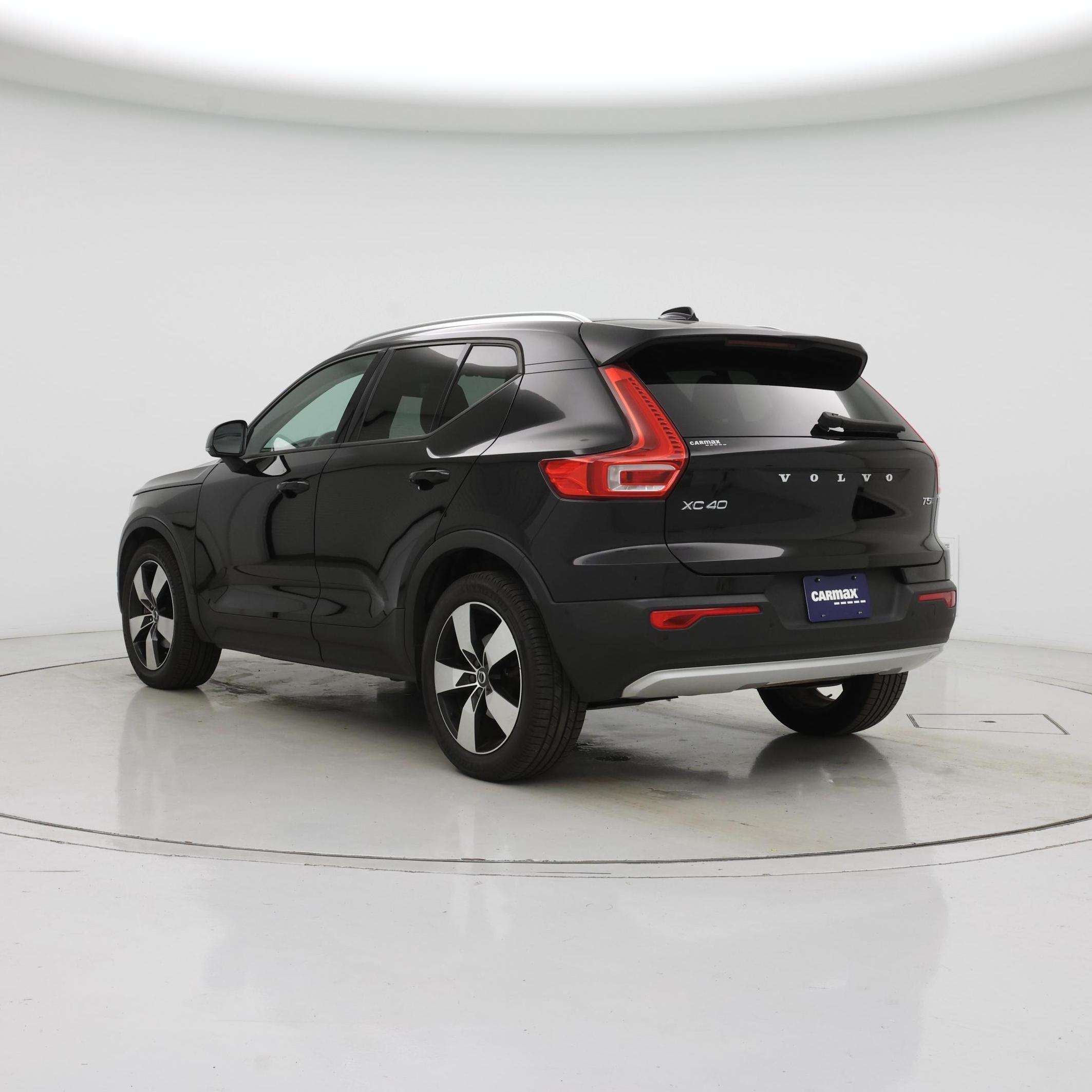 Thumbnail: 2019 Volvo XC40 - 2
