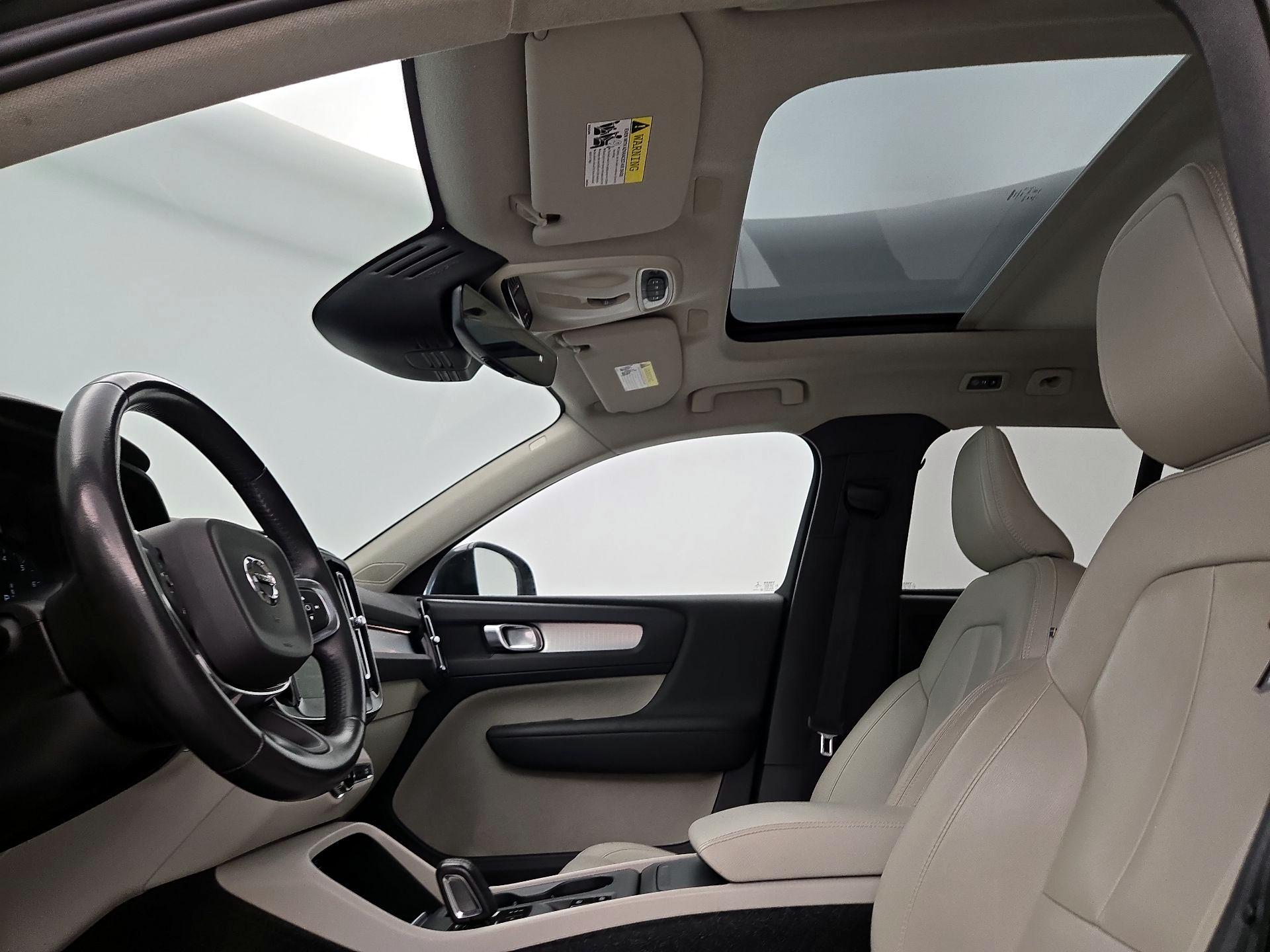 Thumbnail: 2019 Volvo XC40 - 19