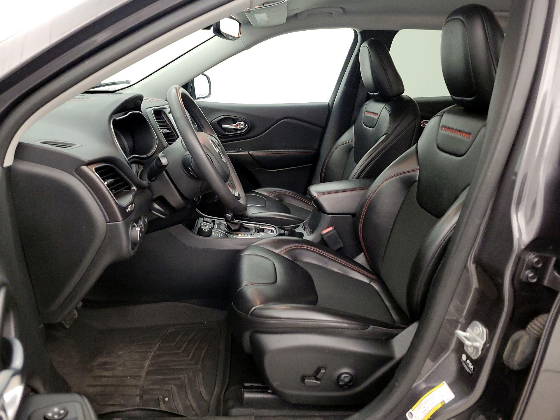 Thumbnail: 2021 Jeep Cherokee - 11