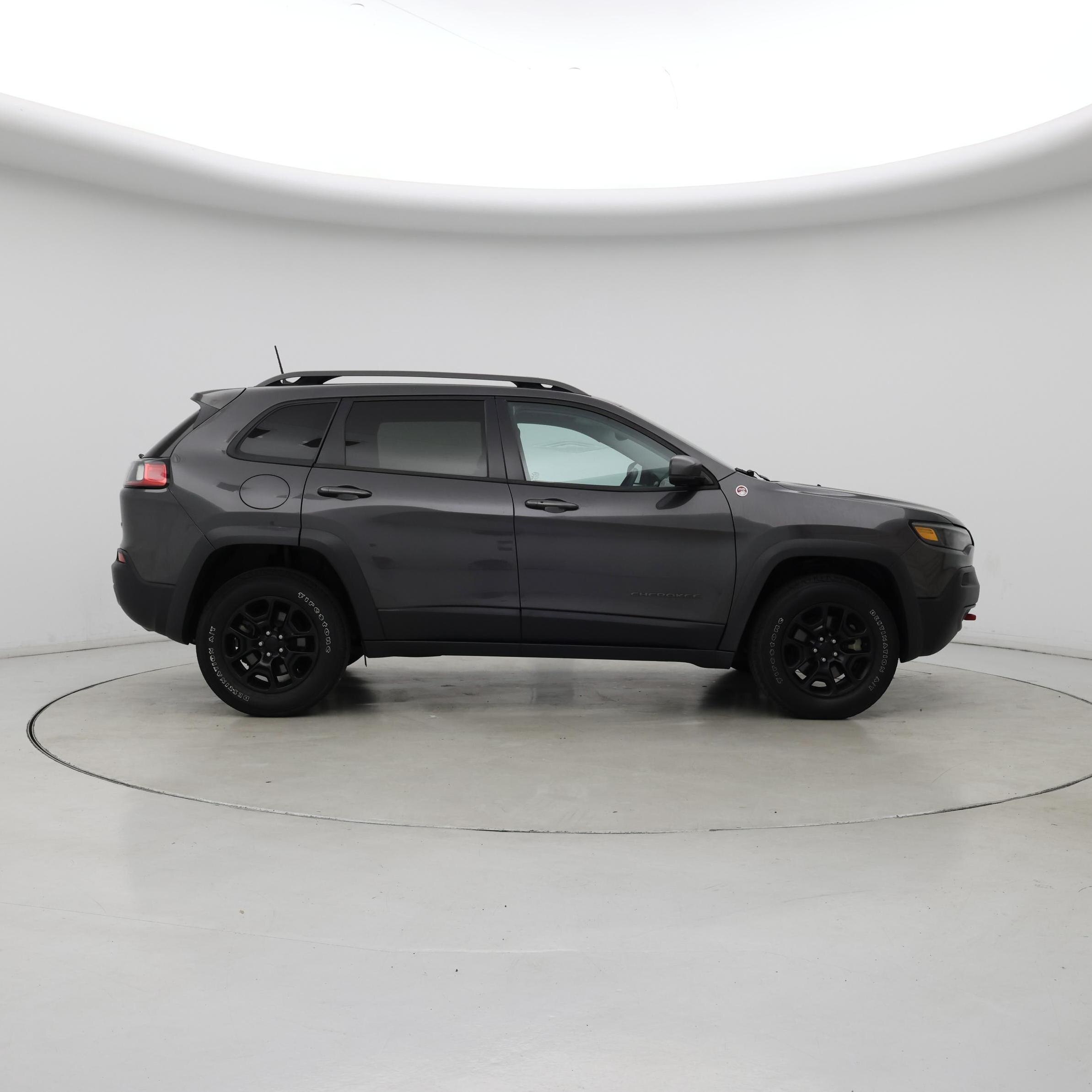 Thumbnail: 2021 Jeep Cherokee - 7