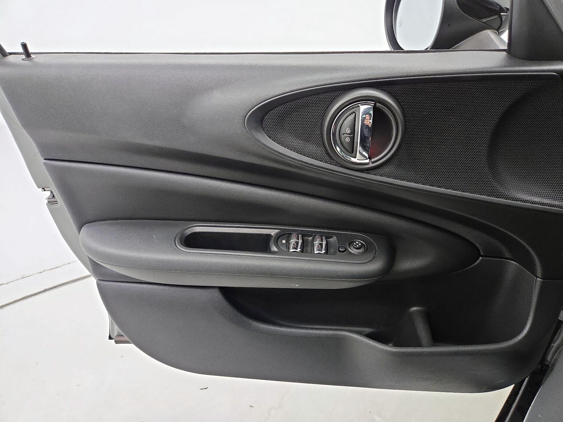 Thumbnail: 2019 MINI Cooper Clubman - 12