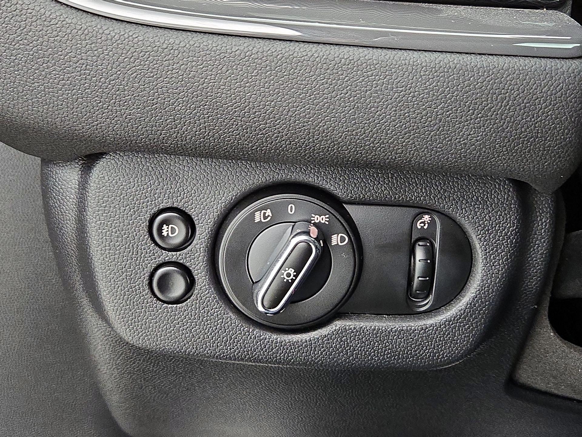 Thumbnail: 2019 MINI Cooper Clubman - 13