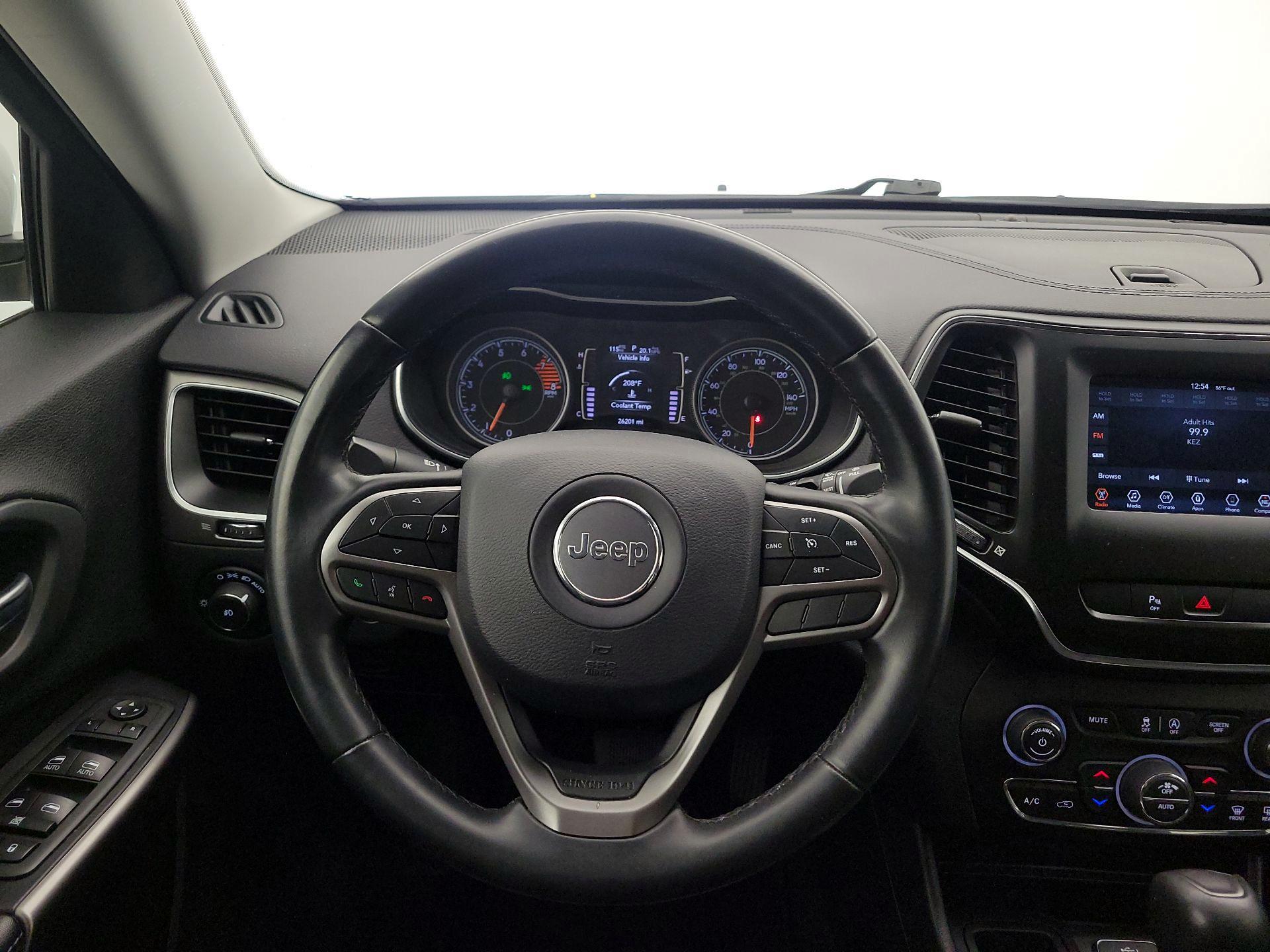 Thumbnail: 2020 Jeep Cherokee - 10