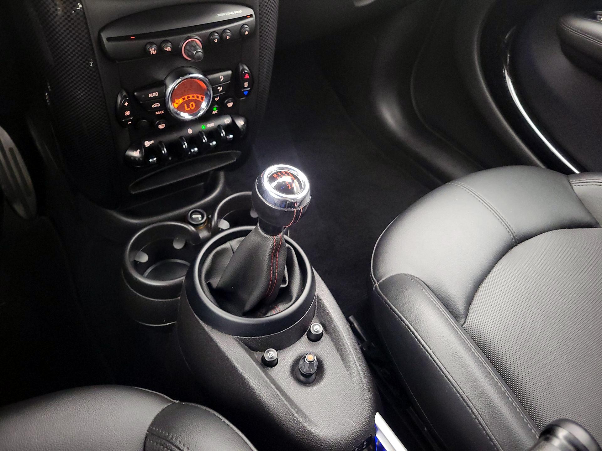 Thumbnail: 2016 MINI Cooper Countryman - 15