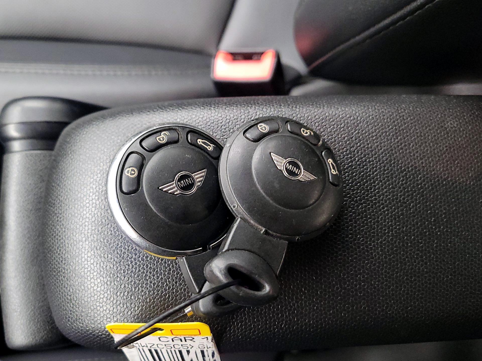 Thumbnail: 2016 MINI Cooper Countryman - 19