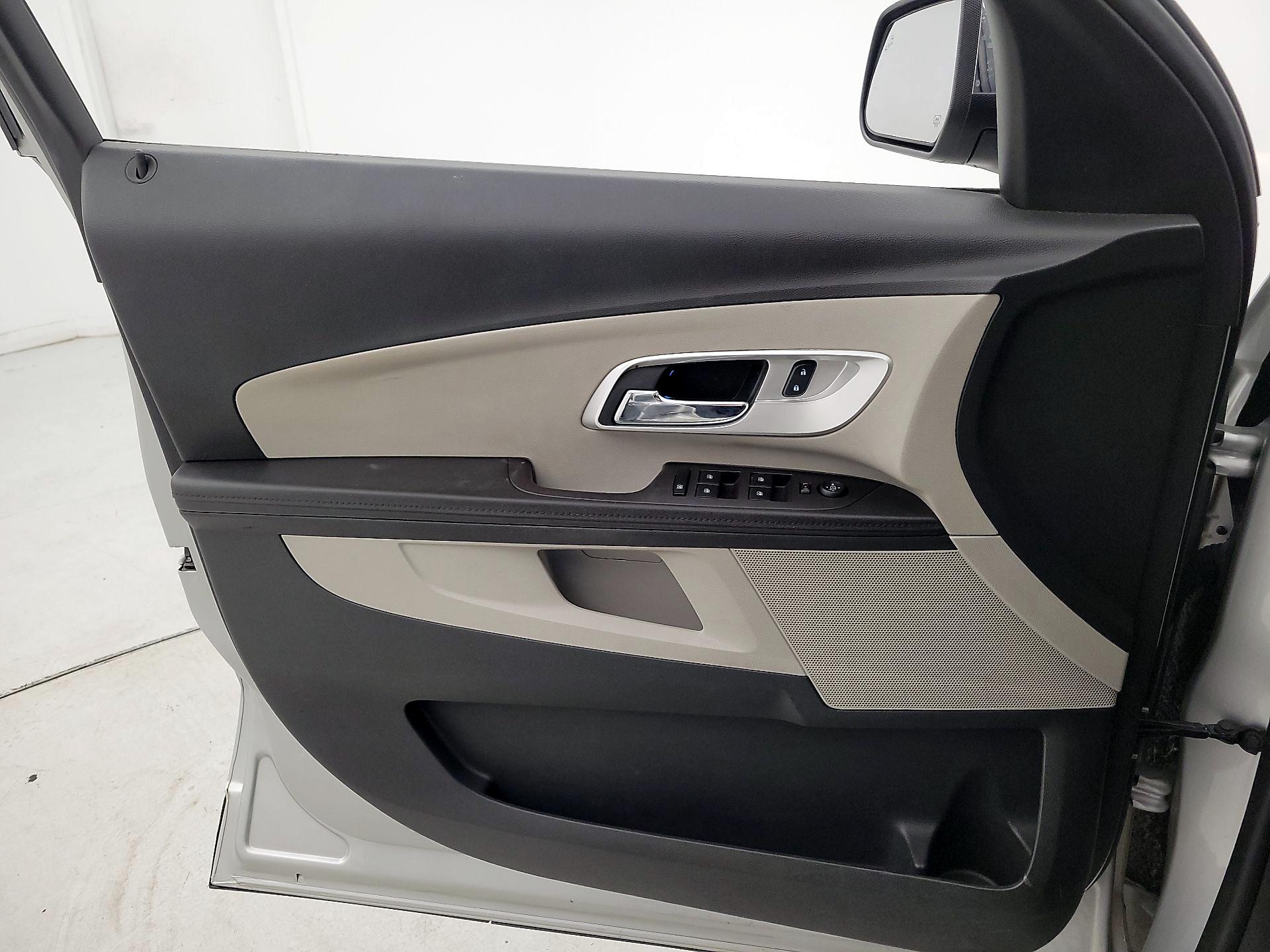 Thumbnail: 2016 Chevrolet Equinox - 12