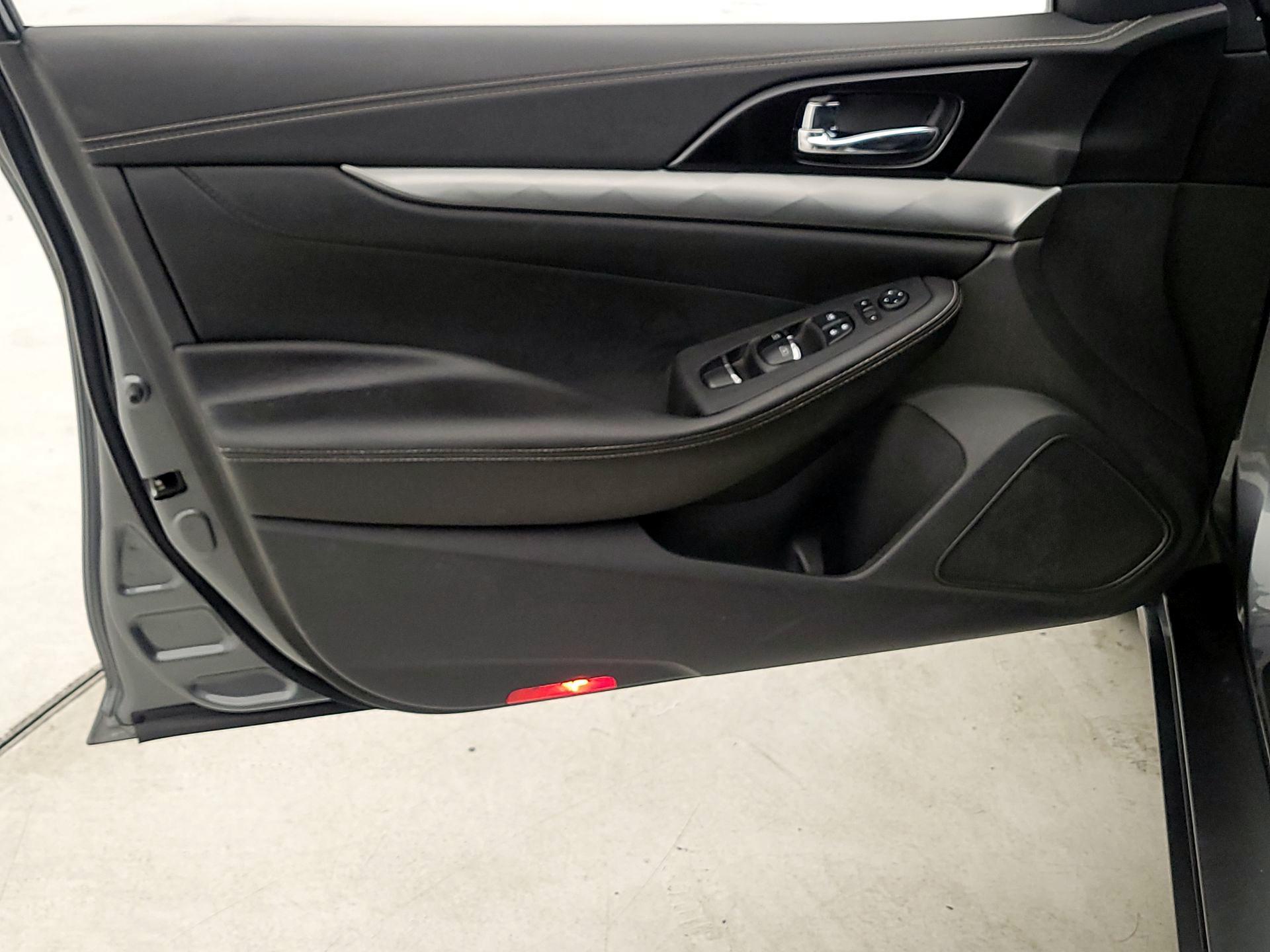 Thumbnail: 2019 Nissan Maxima - 12