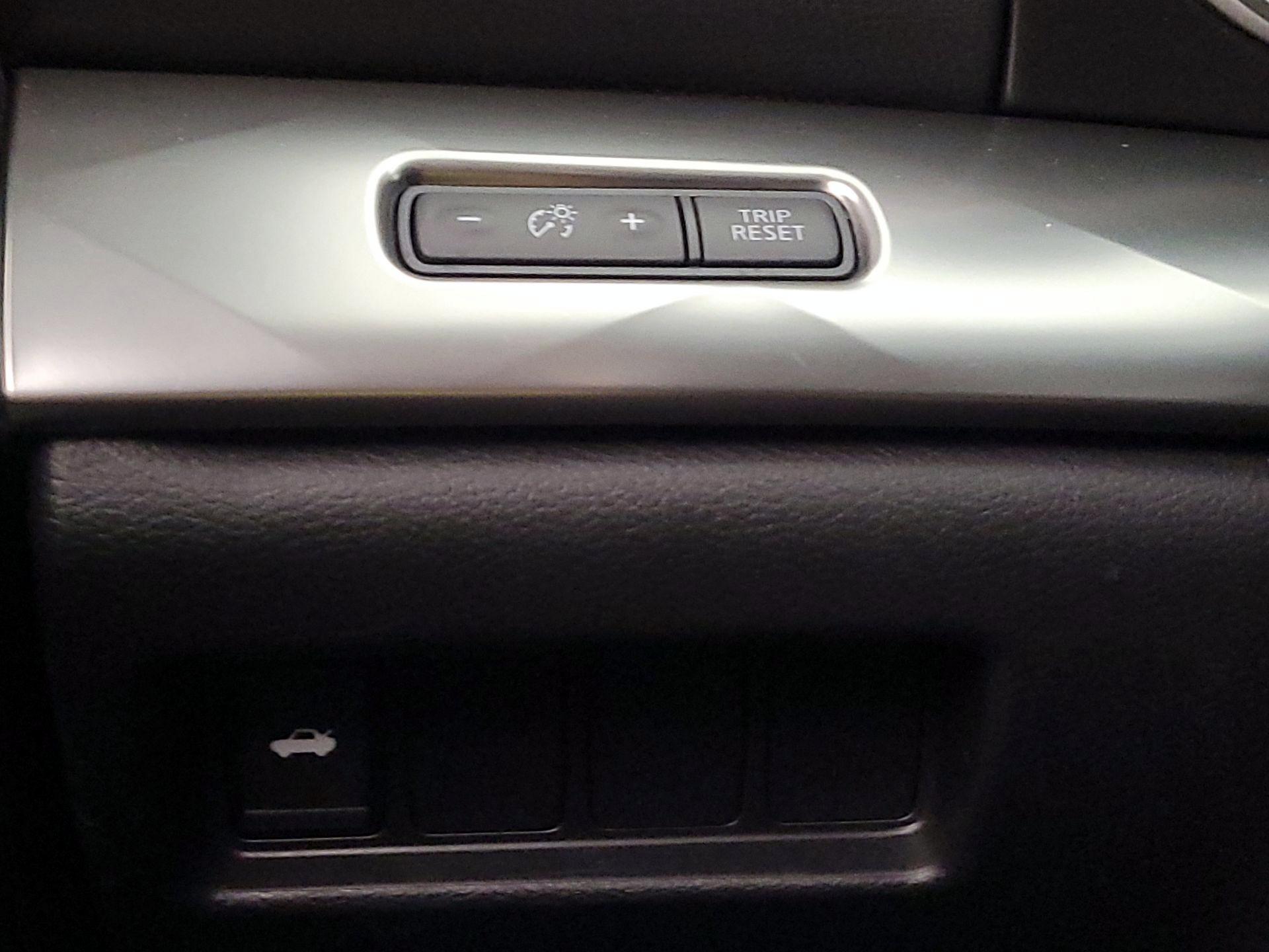 Thumbnail: 2019 Nissan Maxima - 13