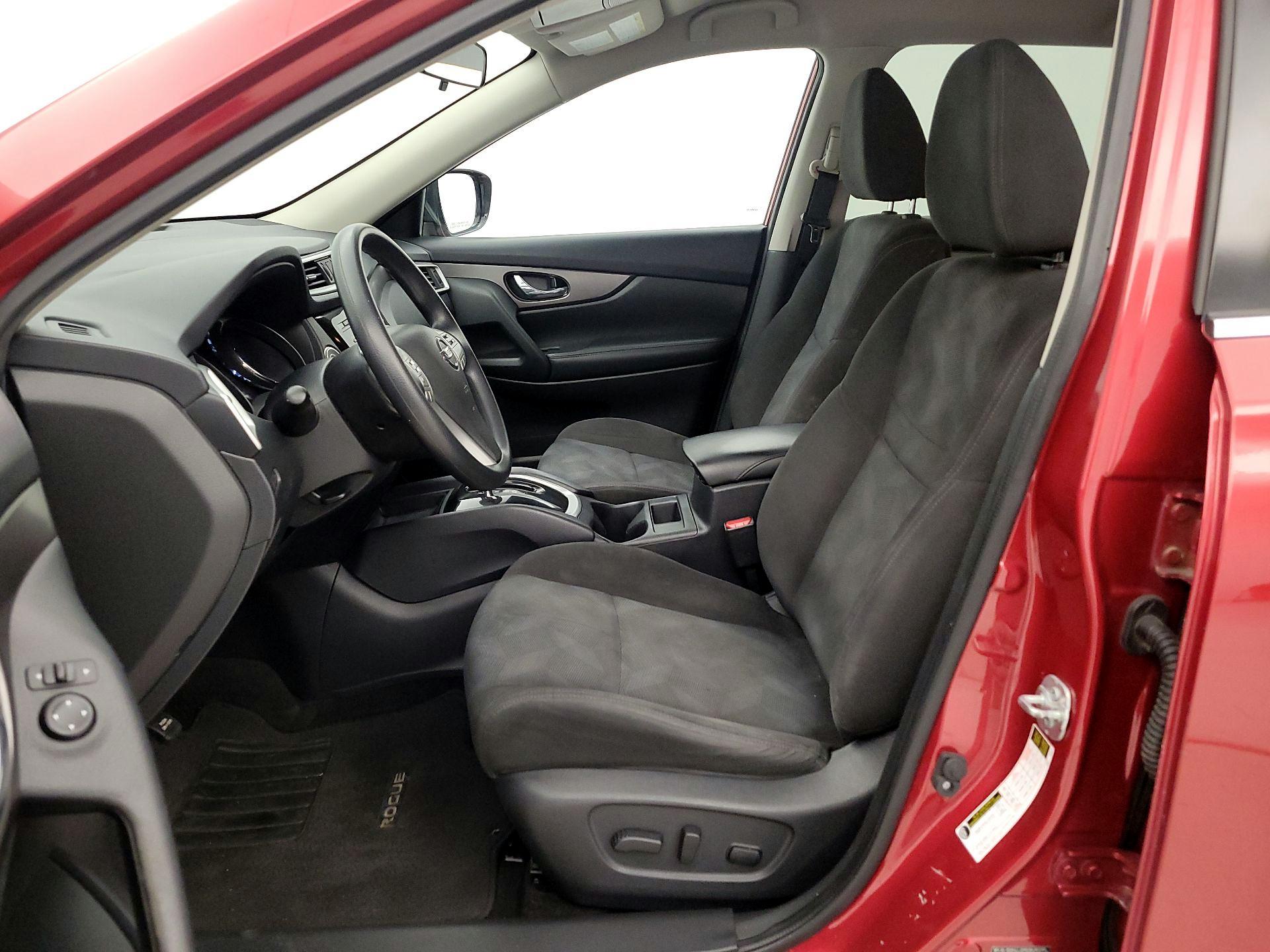 Thumbnail: 2016 Nissan Rogue - 11