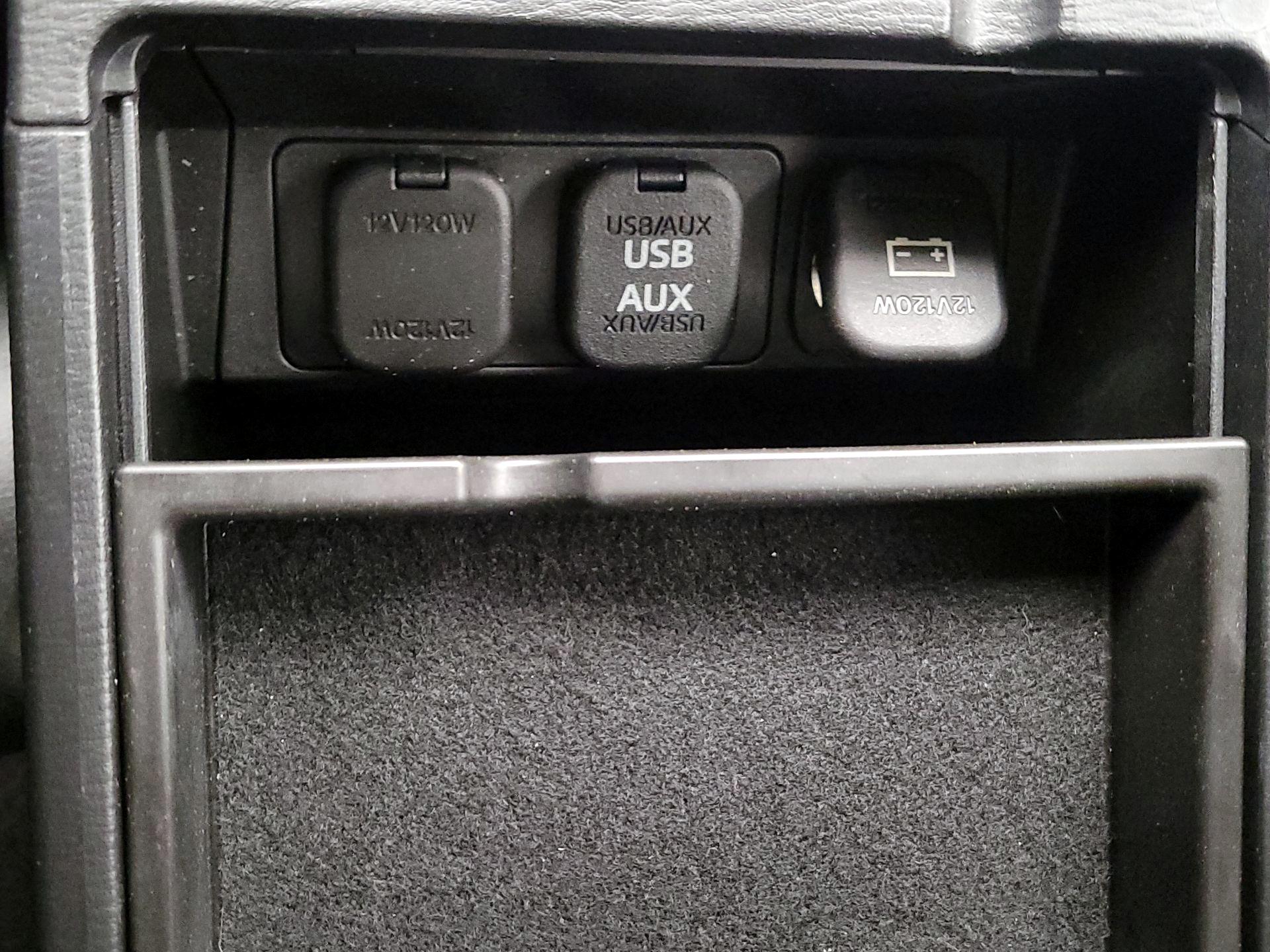 Thumbnail: 2014 Mazda Mazda3 - 17