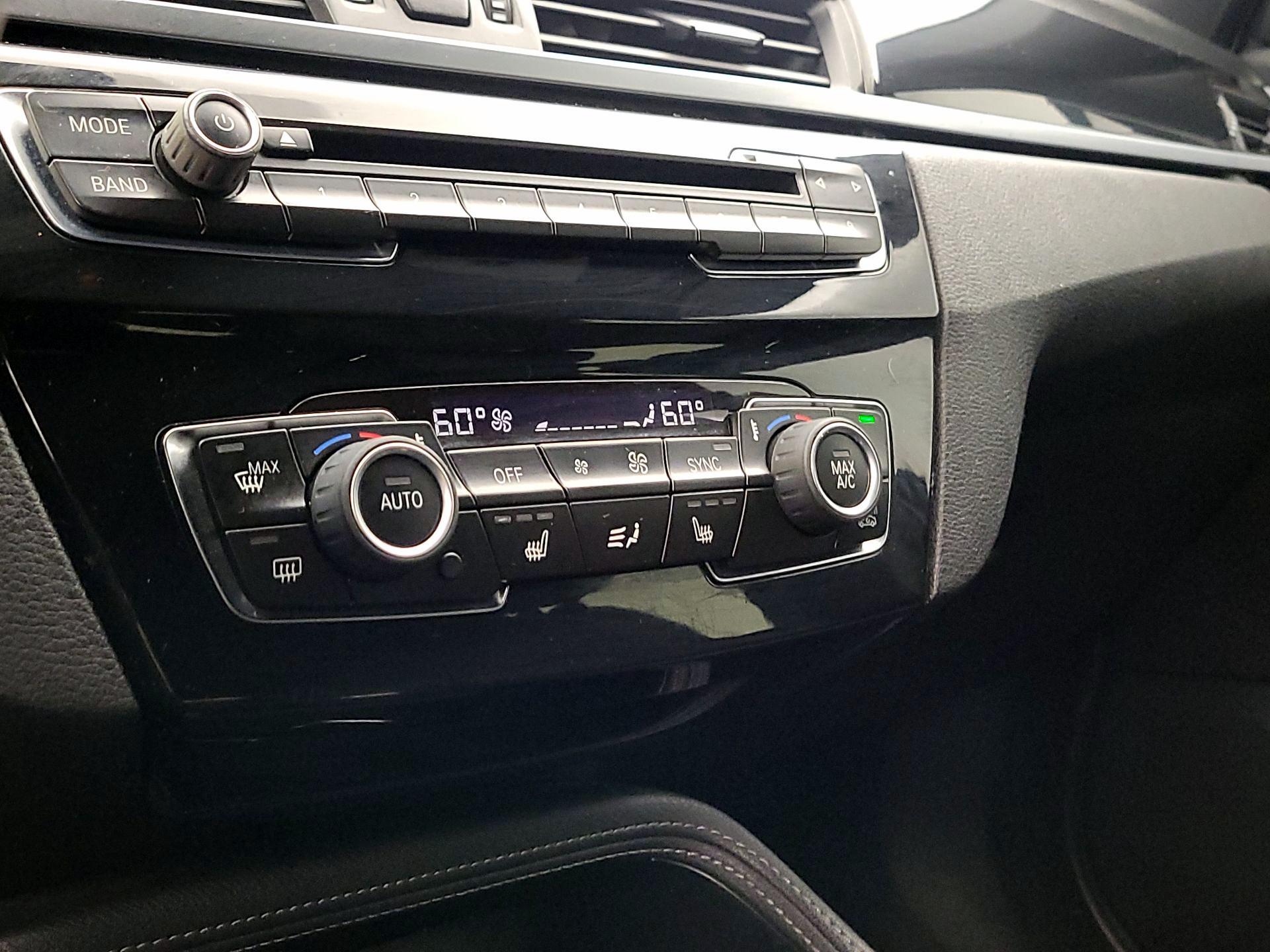 Thumbnail: 2018 BMW X1 - 16