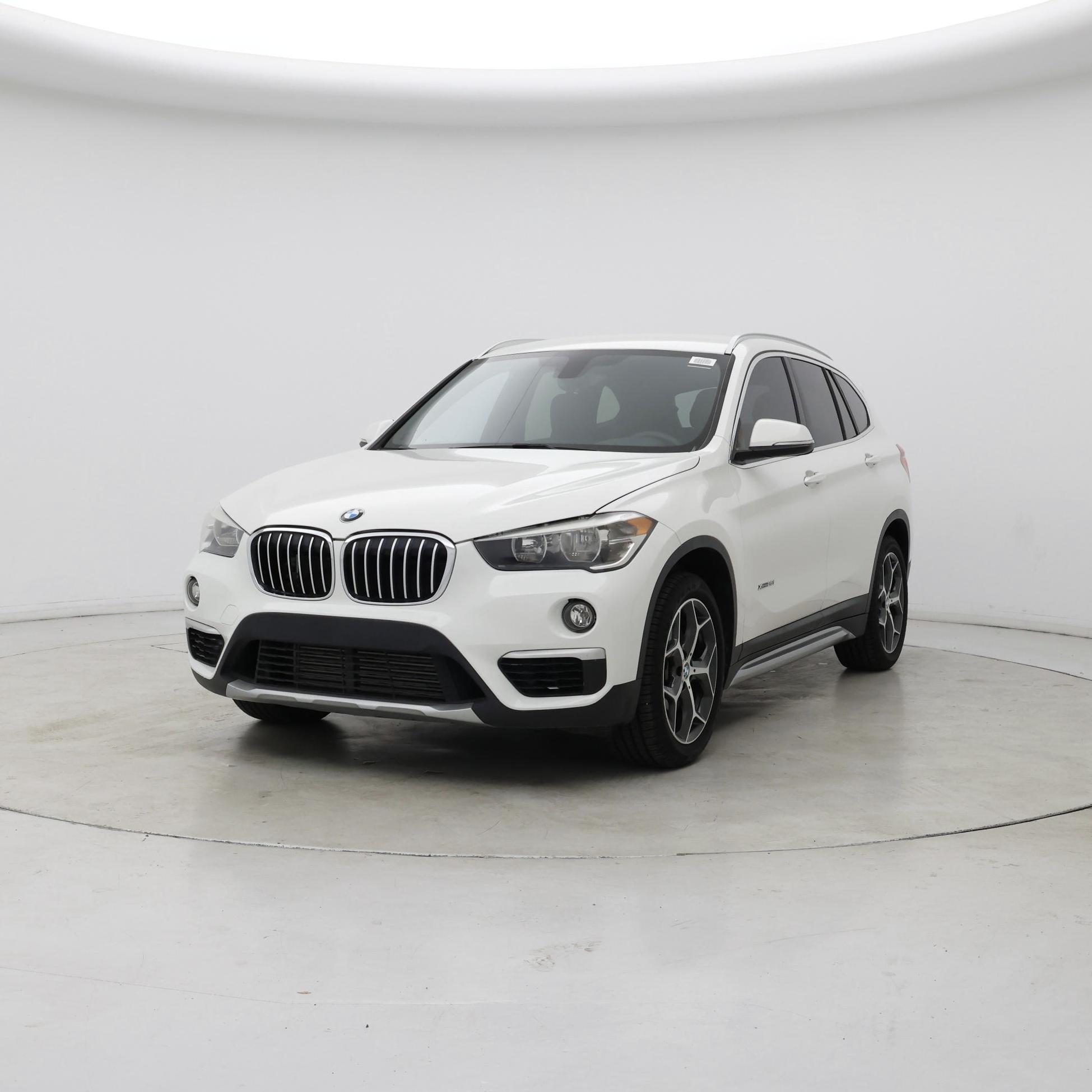 Thumbnail: 2018 BMW X1 - 4