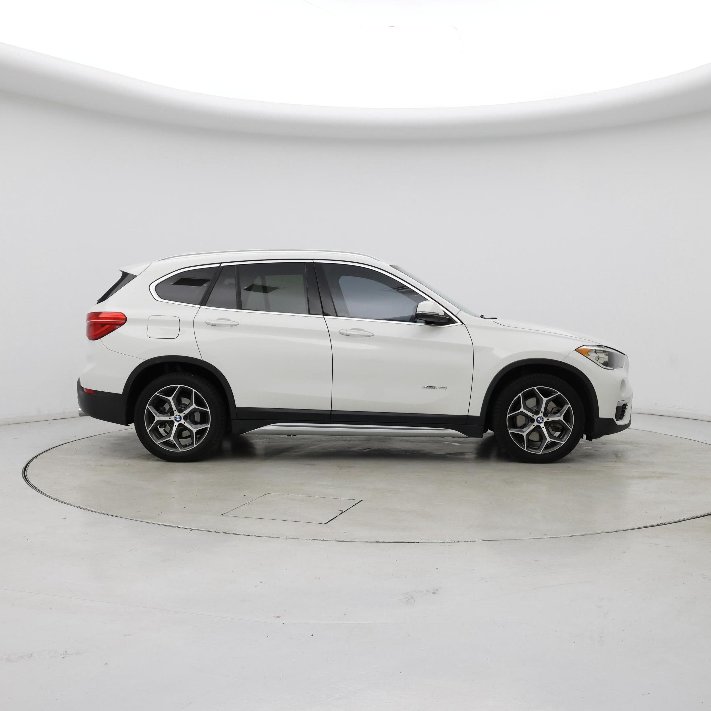 Thumbnail: 2018 BMW X1 - 7