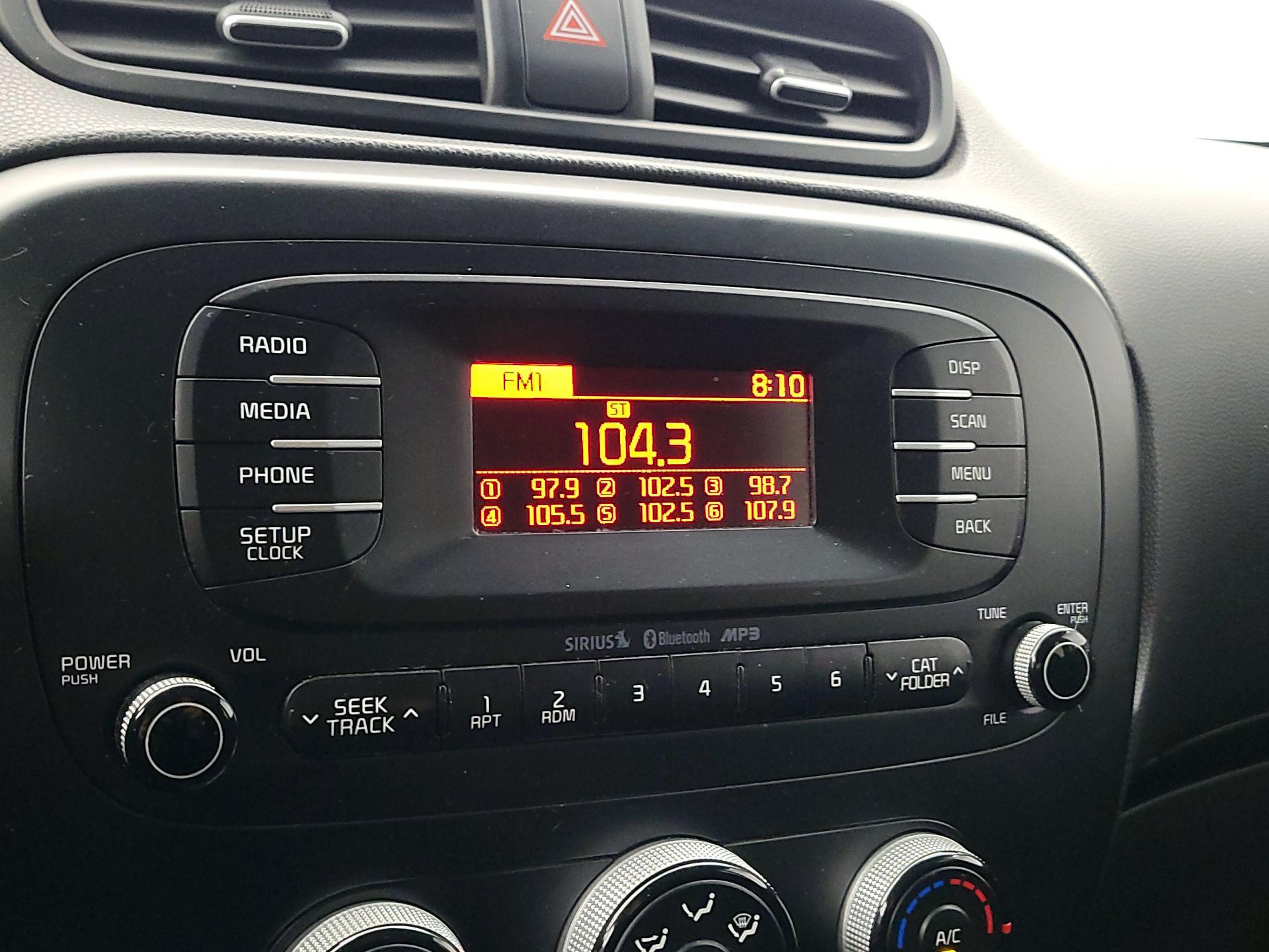 Thumbnail: 2015 Kia Soul - 14