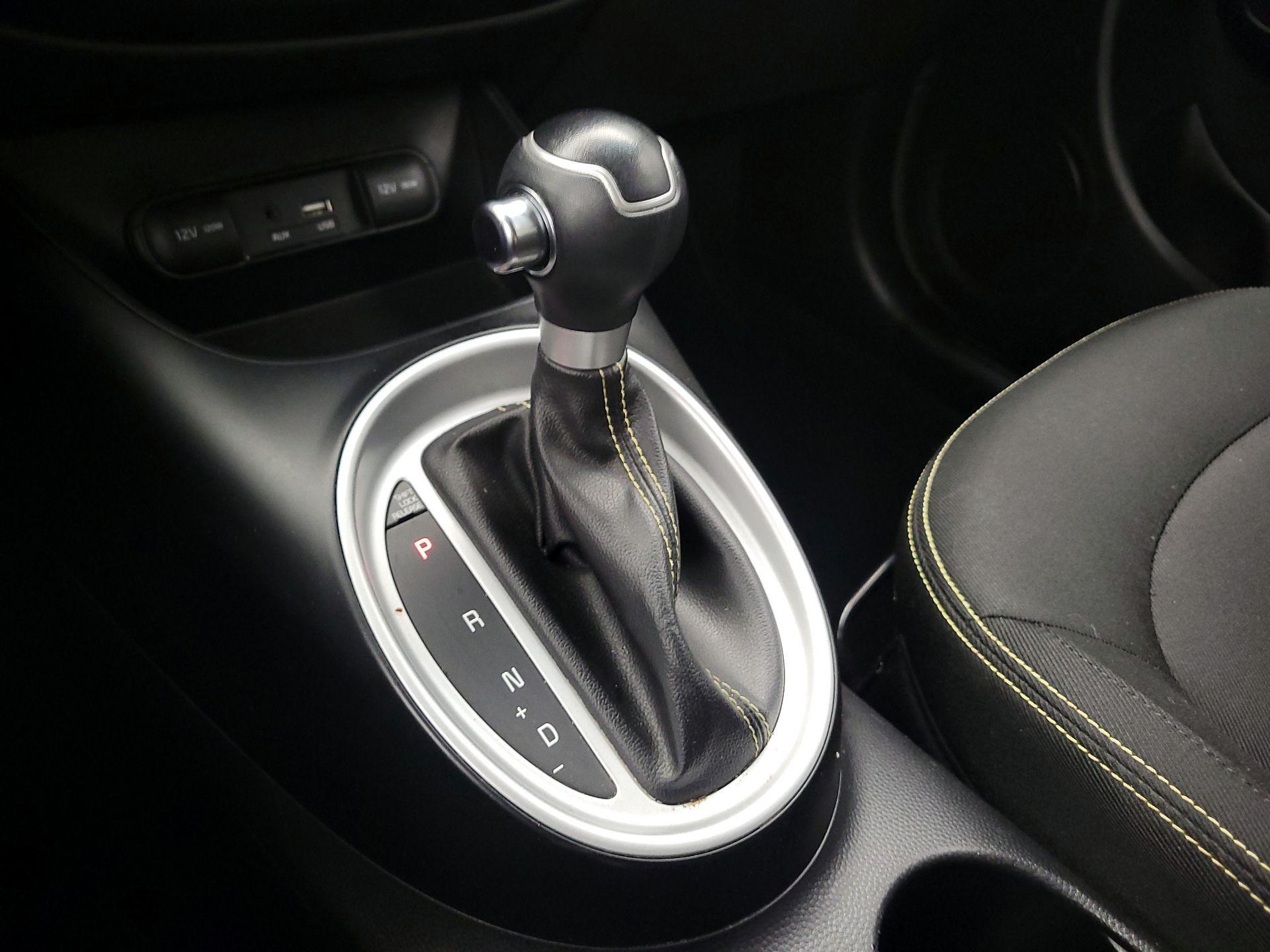 Thumbnail: 2015 Kia Soul - 16