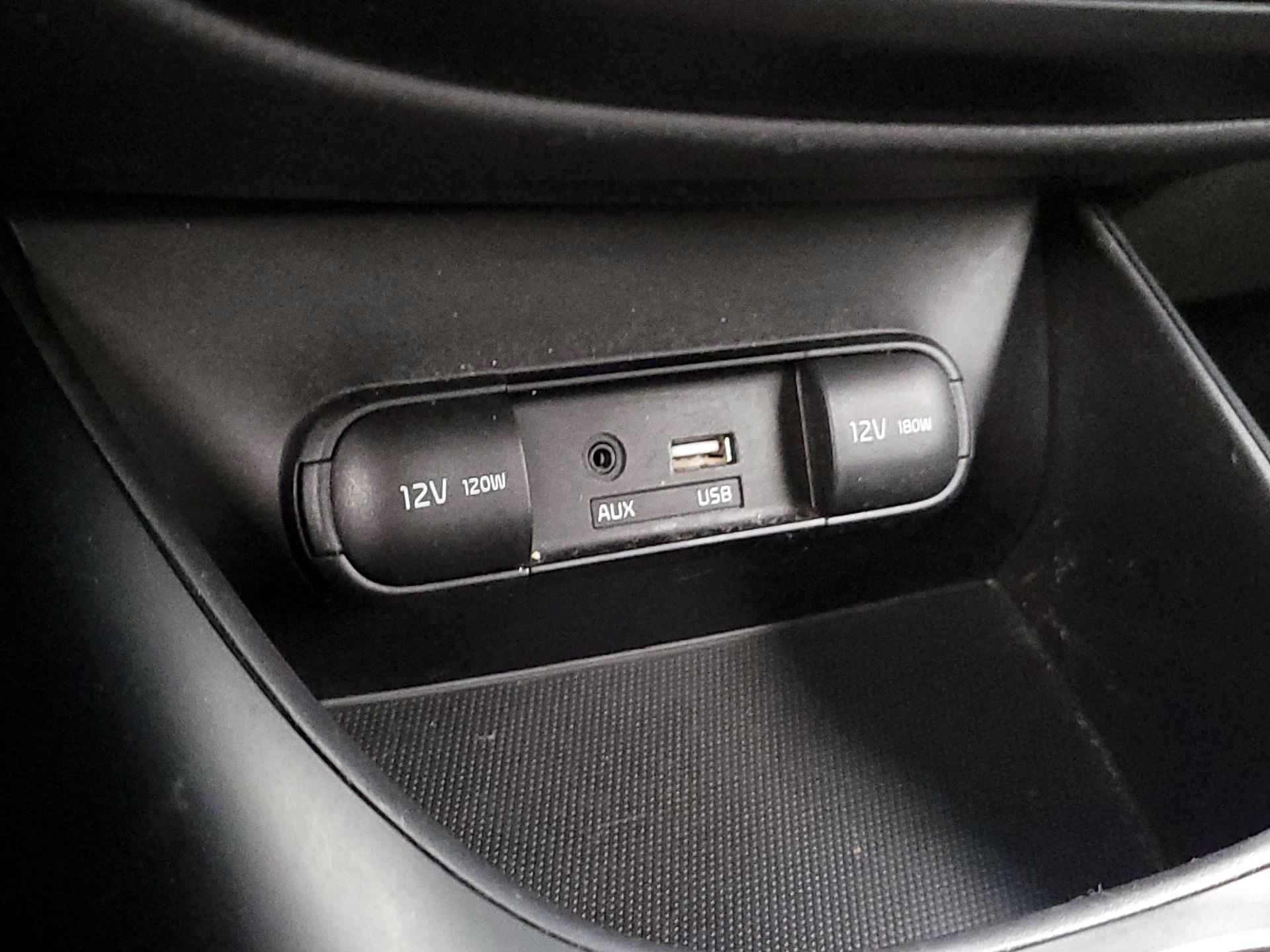 Thumbnail: 2015 Kia Soul - 17