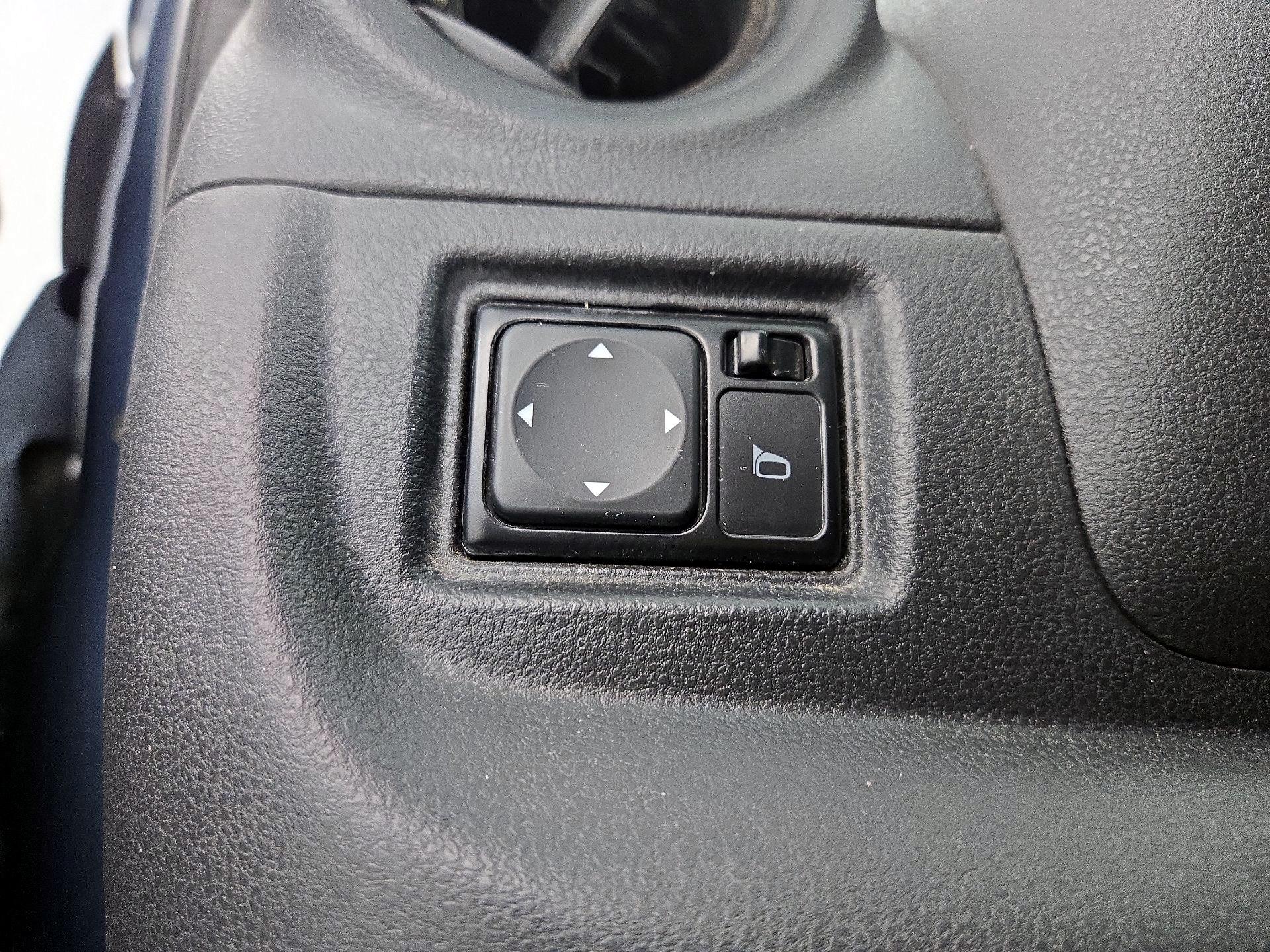 Thumbnail: 2016 Nissan Versa - 13